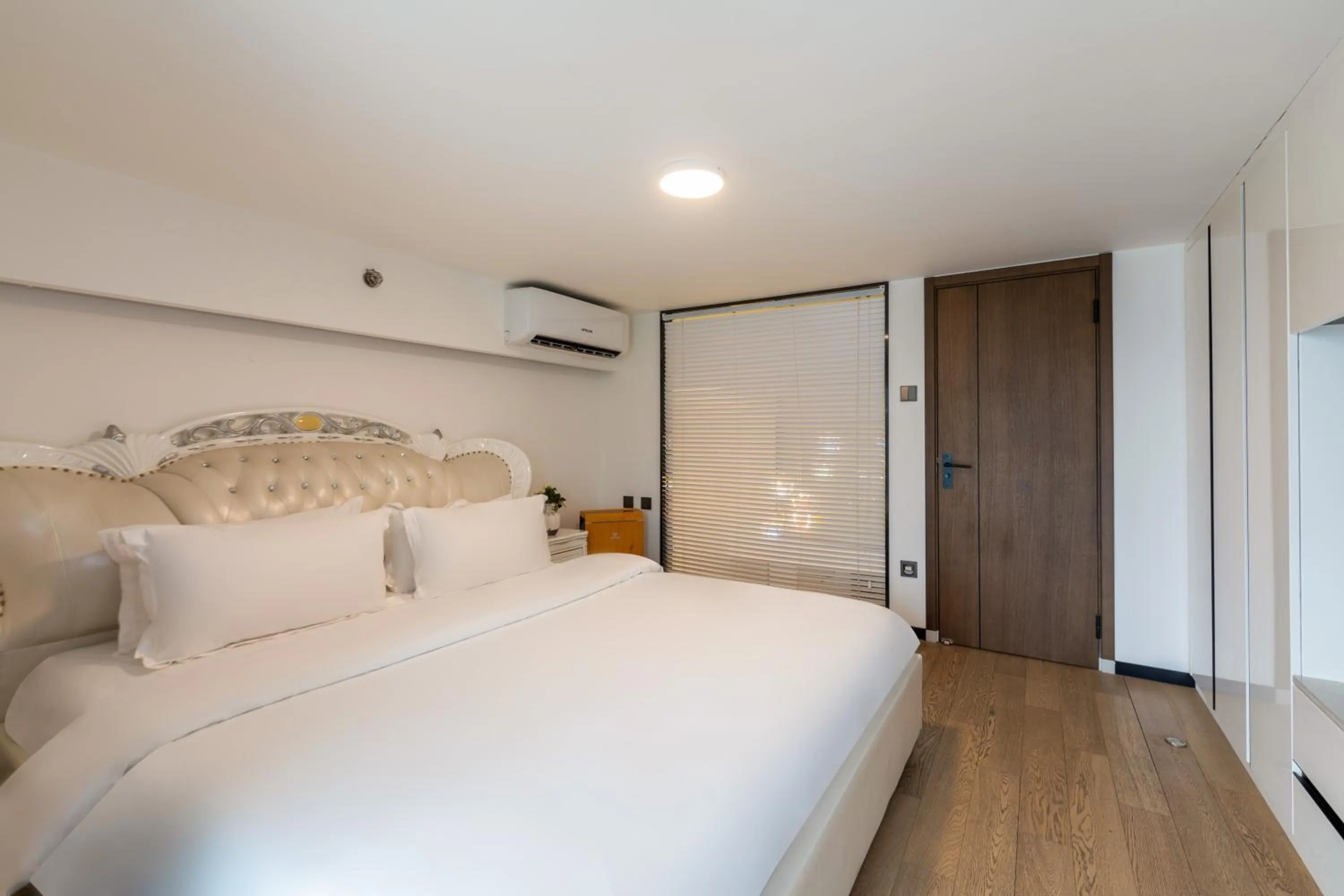 Bed in Xinghe Times Apartment - Shenzhen North Railway Station