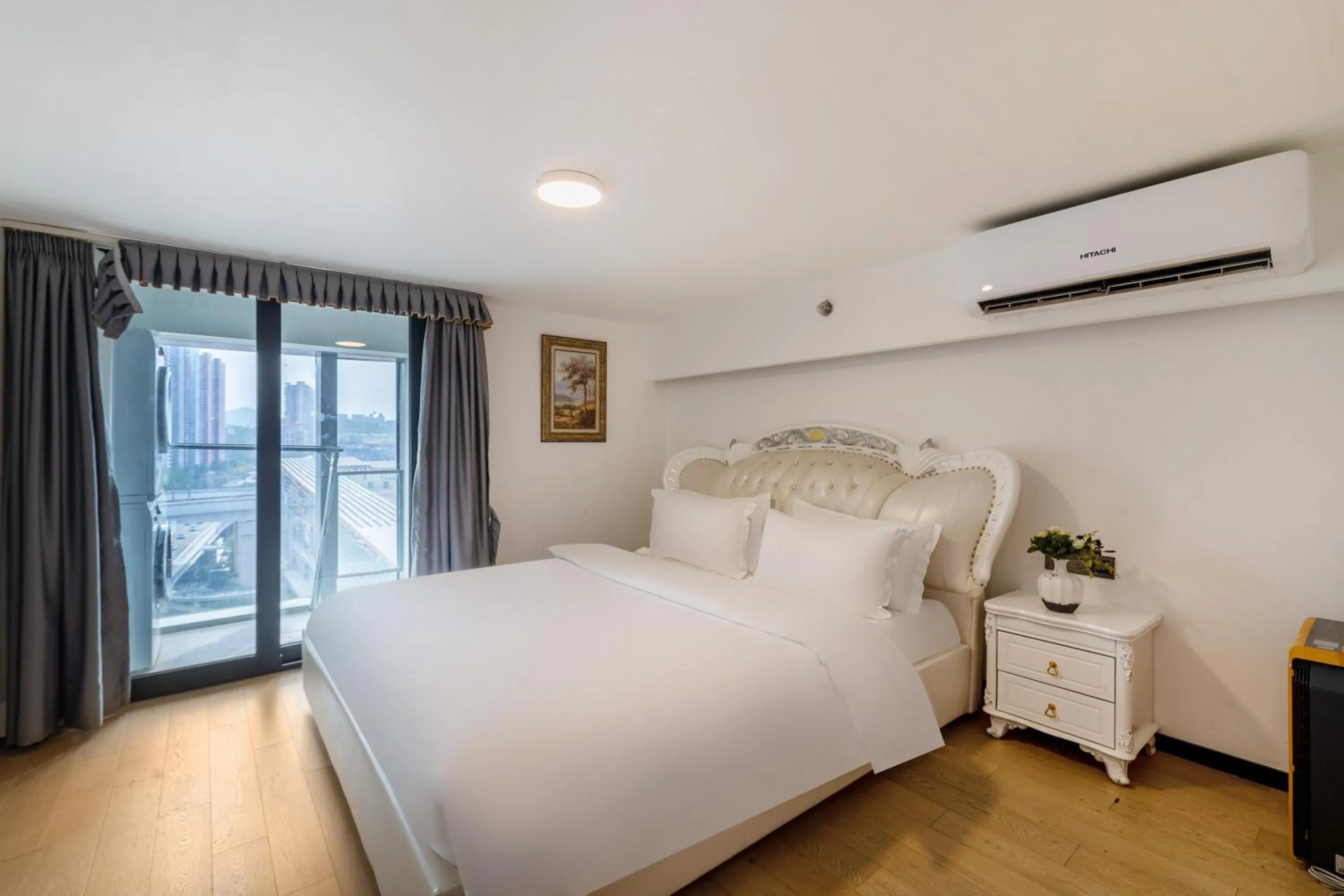 Bed in Xinghe Times Apartment - Shenzhen North Railway Station