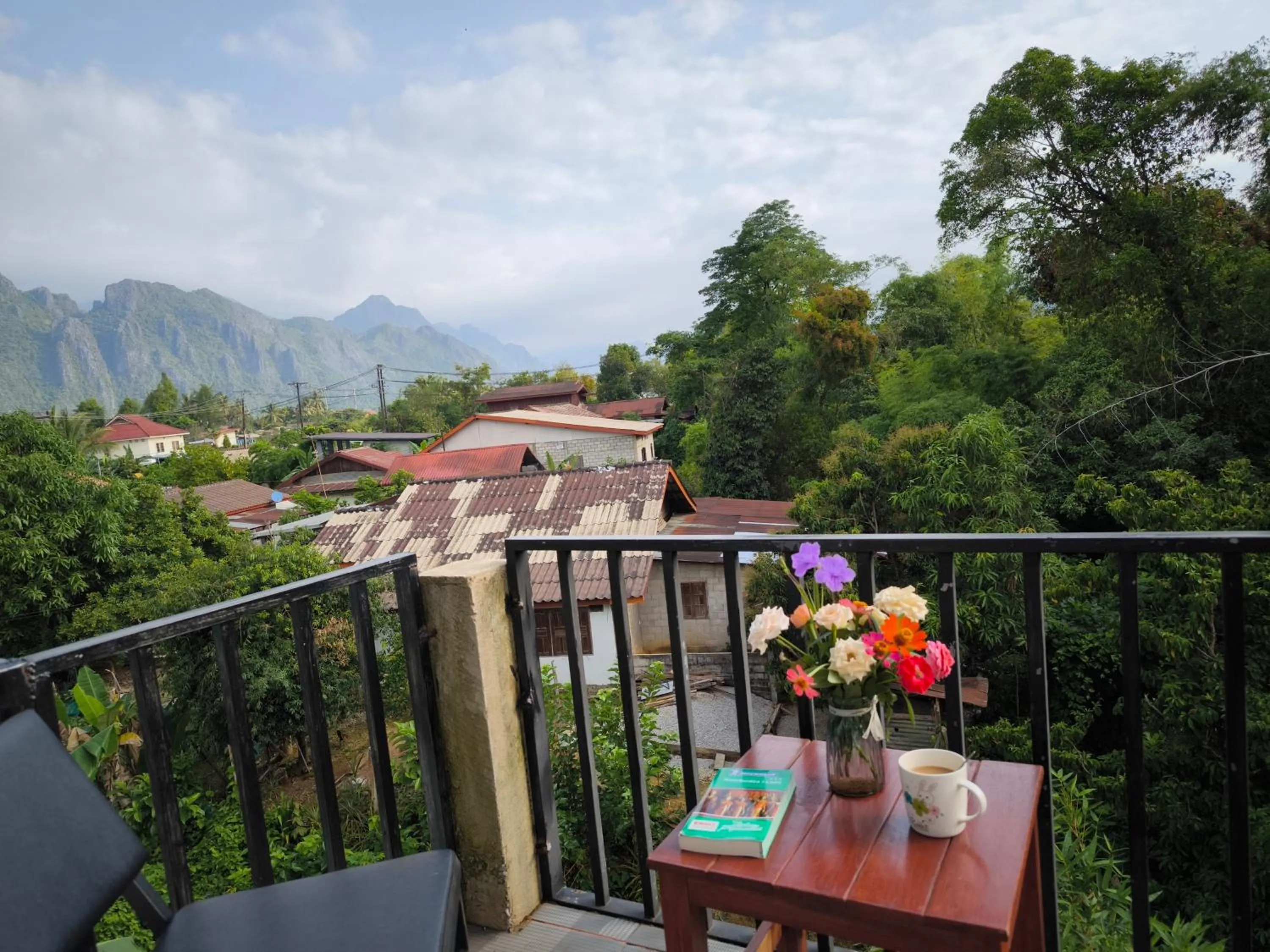Mountain view in Dokchampa Hotel