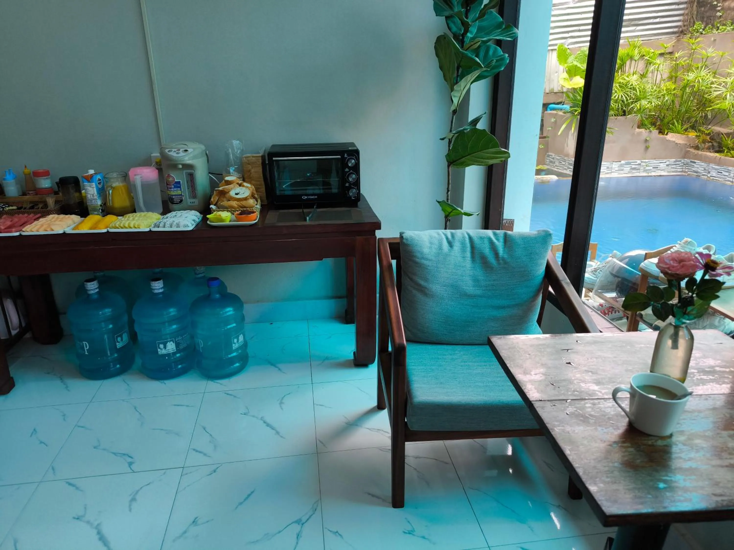 Food and drinks in Dokchampa Hotel