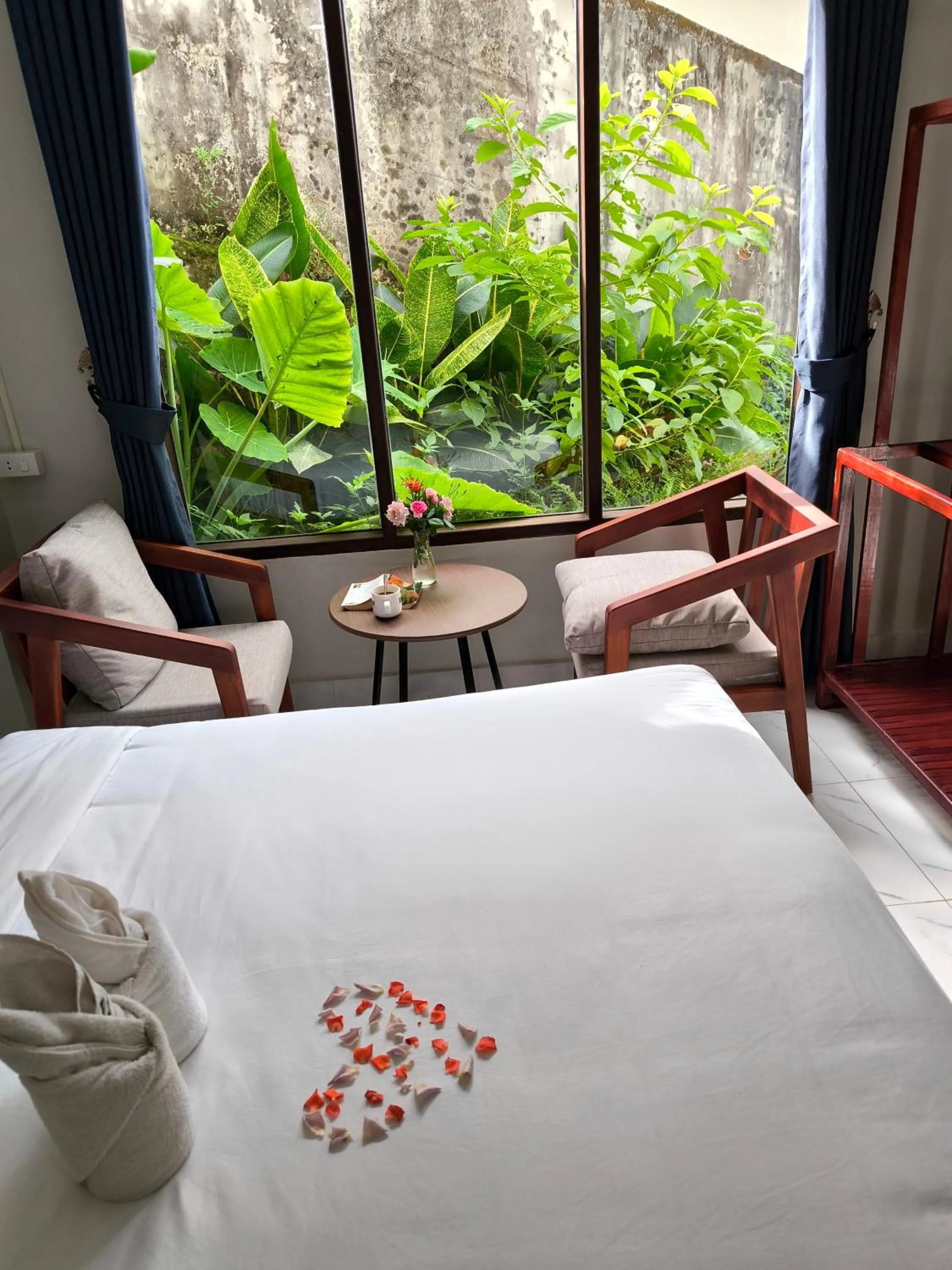 Bed in Dokchampa Hotel