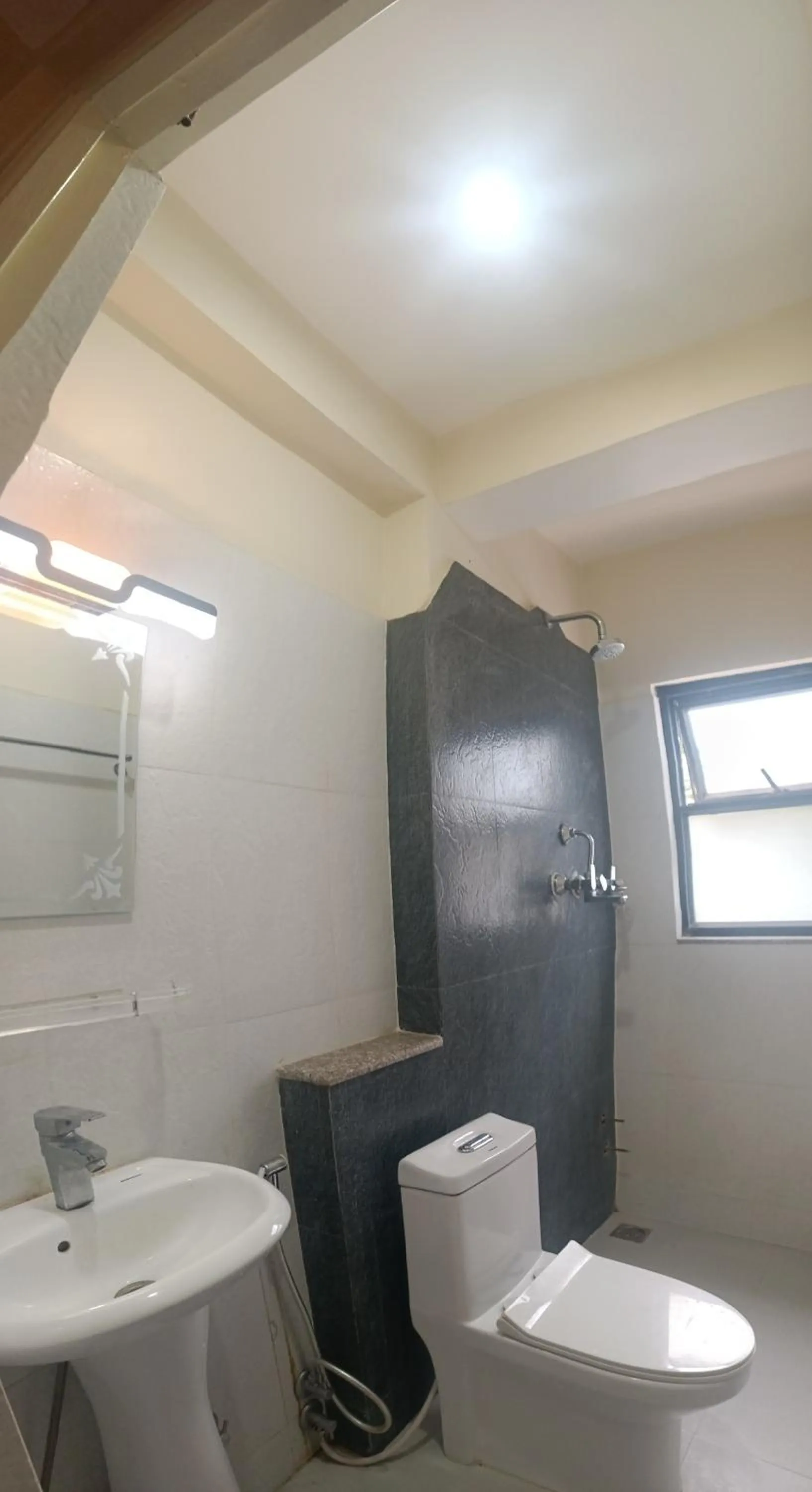 Bathroom in Hotel Down To Earth