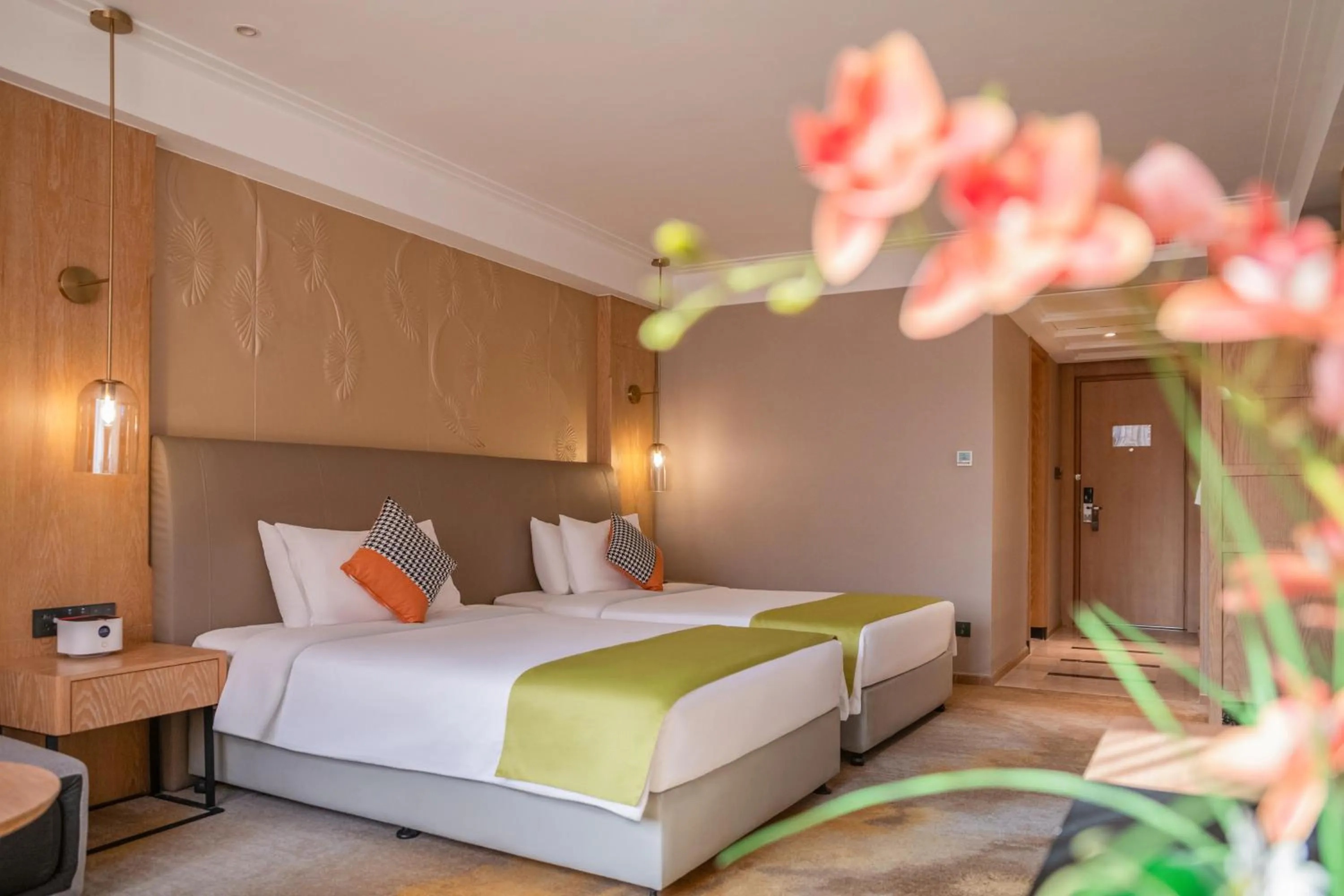 Bed in Wuhan Hongguang Hotel