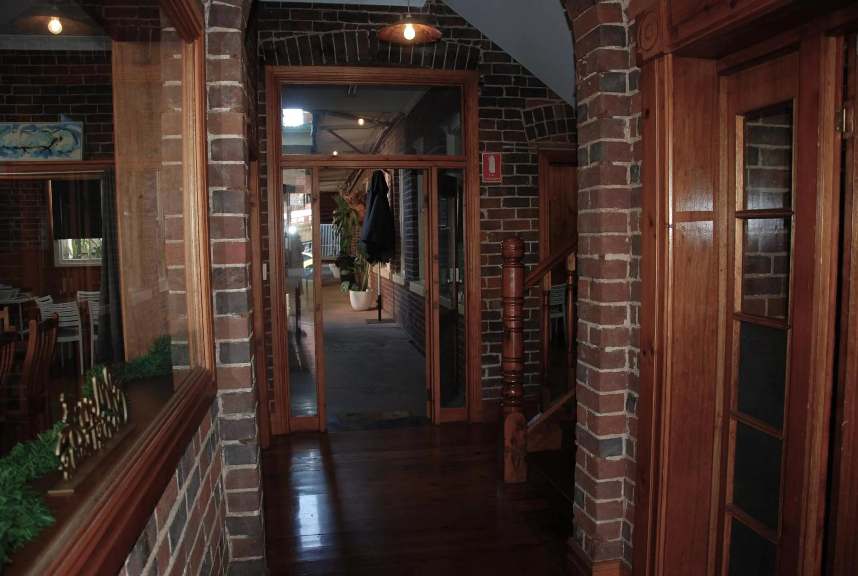 THE FED AND BED TEMORA