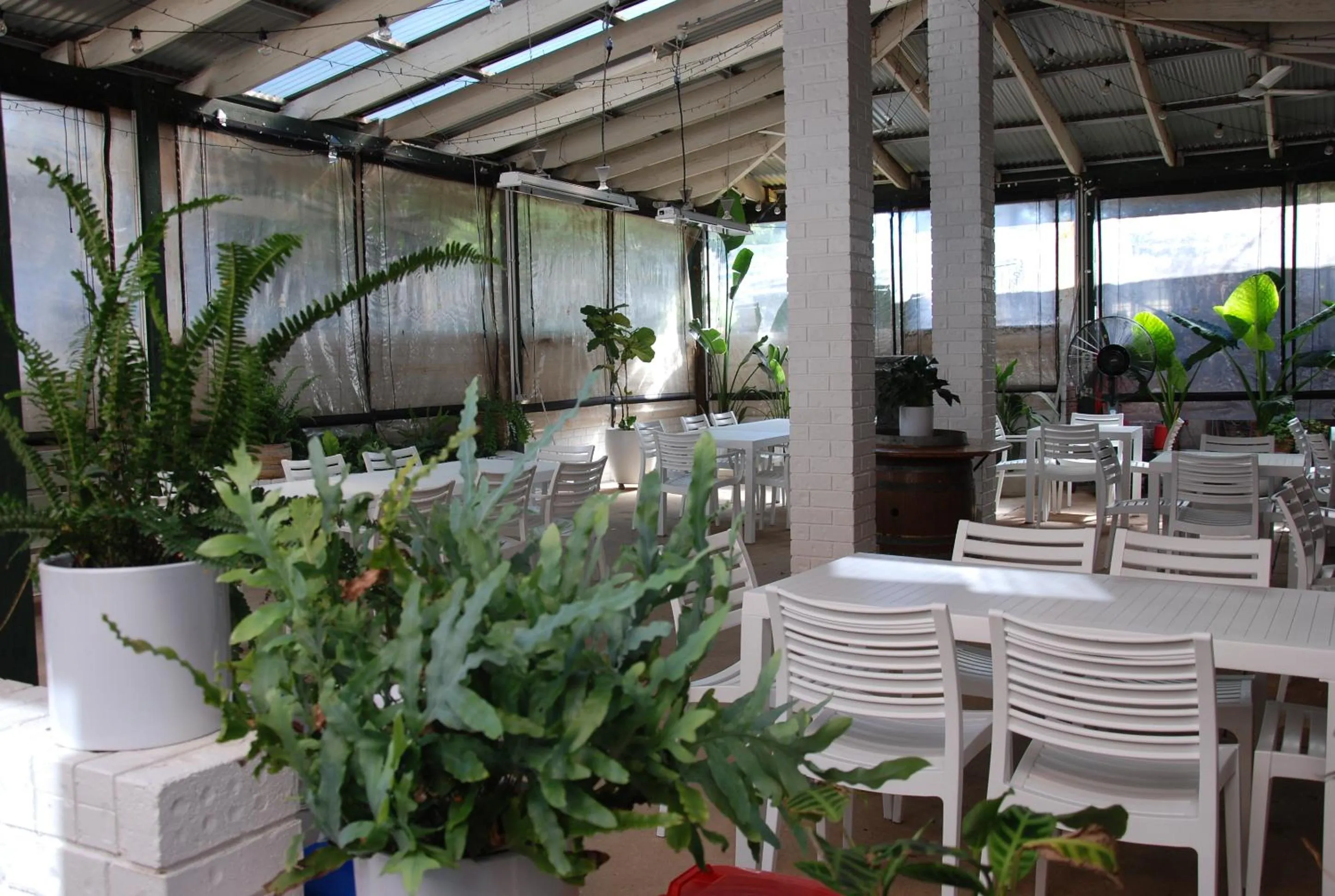 Inner courtyard view in THE FED AND BED TEMORA
