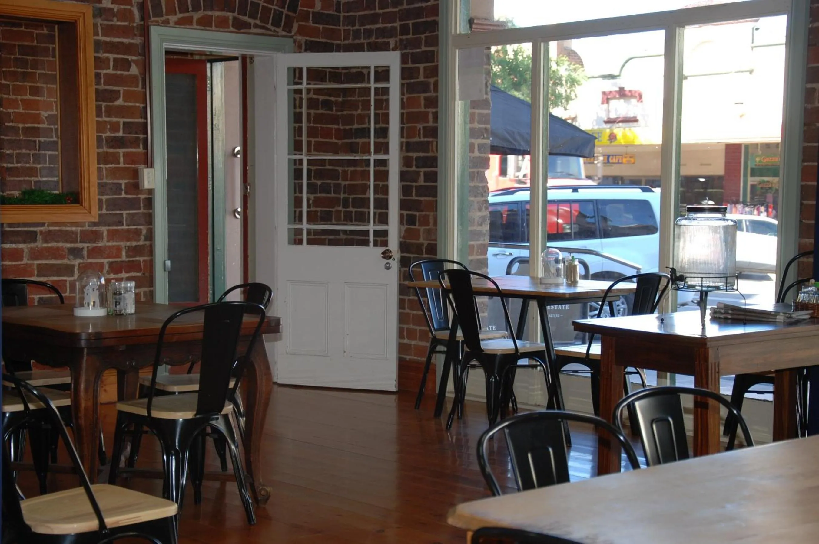 Property building in THE FED AND BED TEMORA