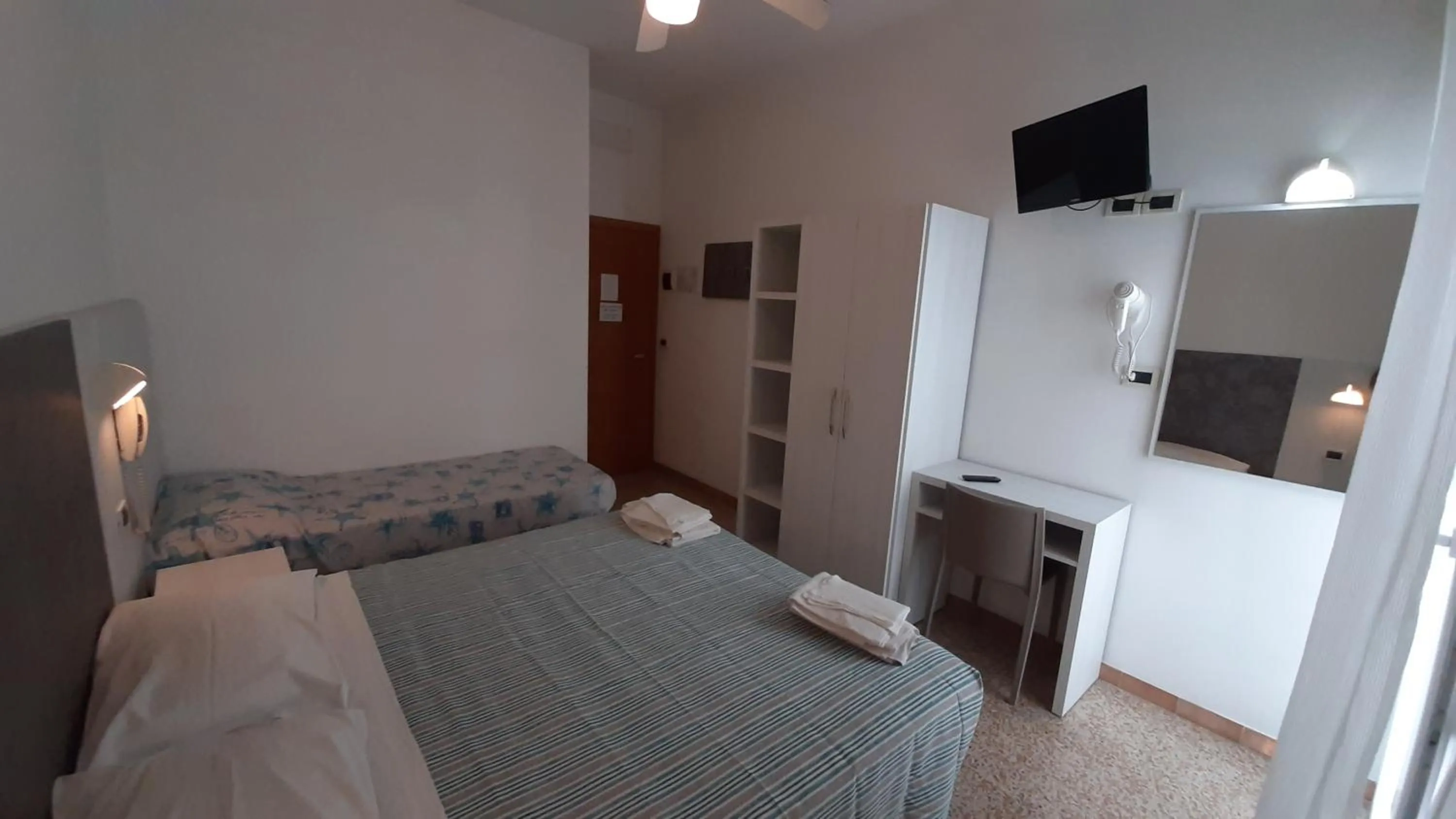 Bedroom, Bed in Hotel Luana