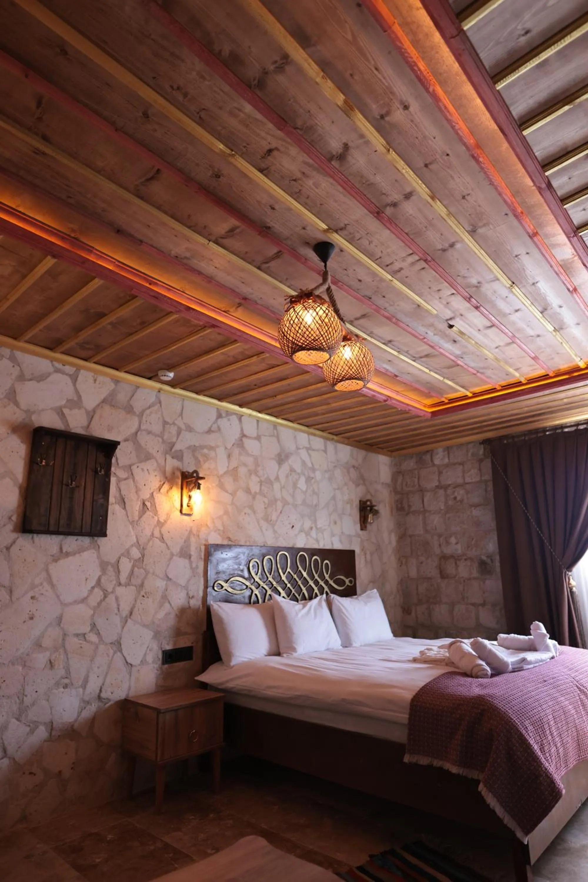 Bed in Stone Owl Otel & Restaurant