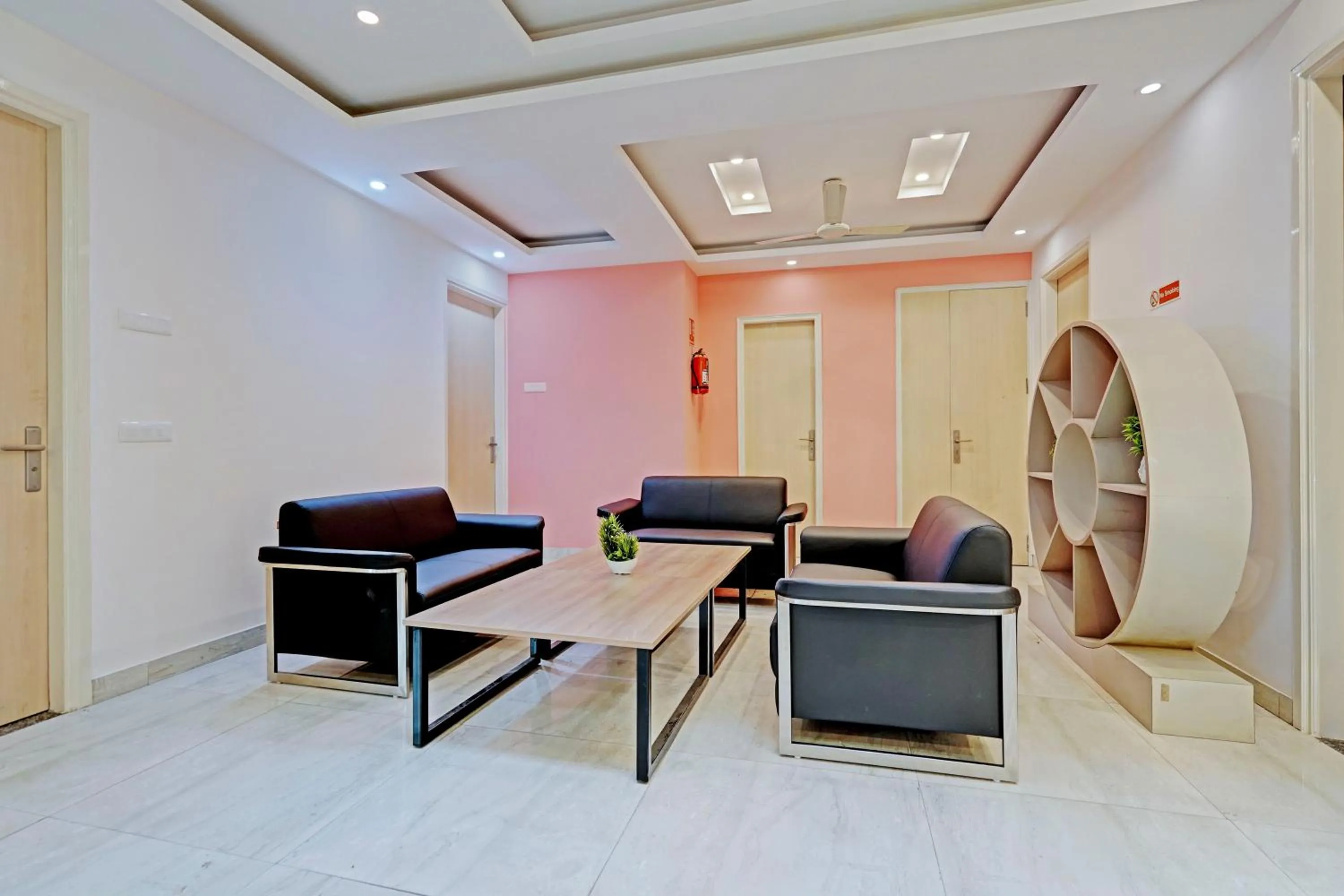 Lobby or reception in The Byke Express Medicity Near Medanta