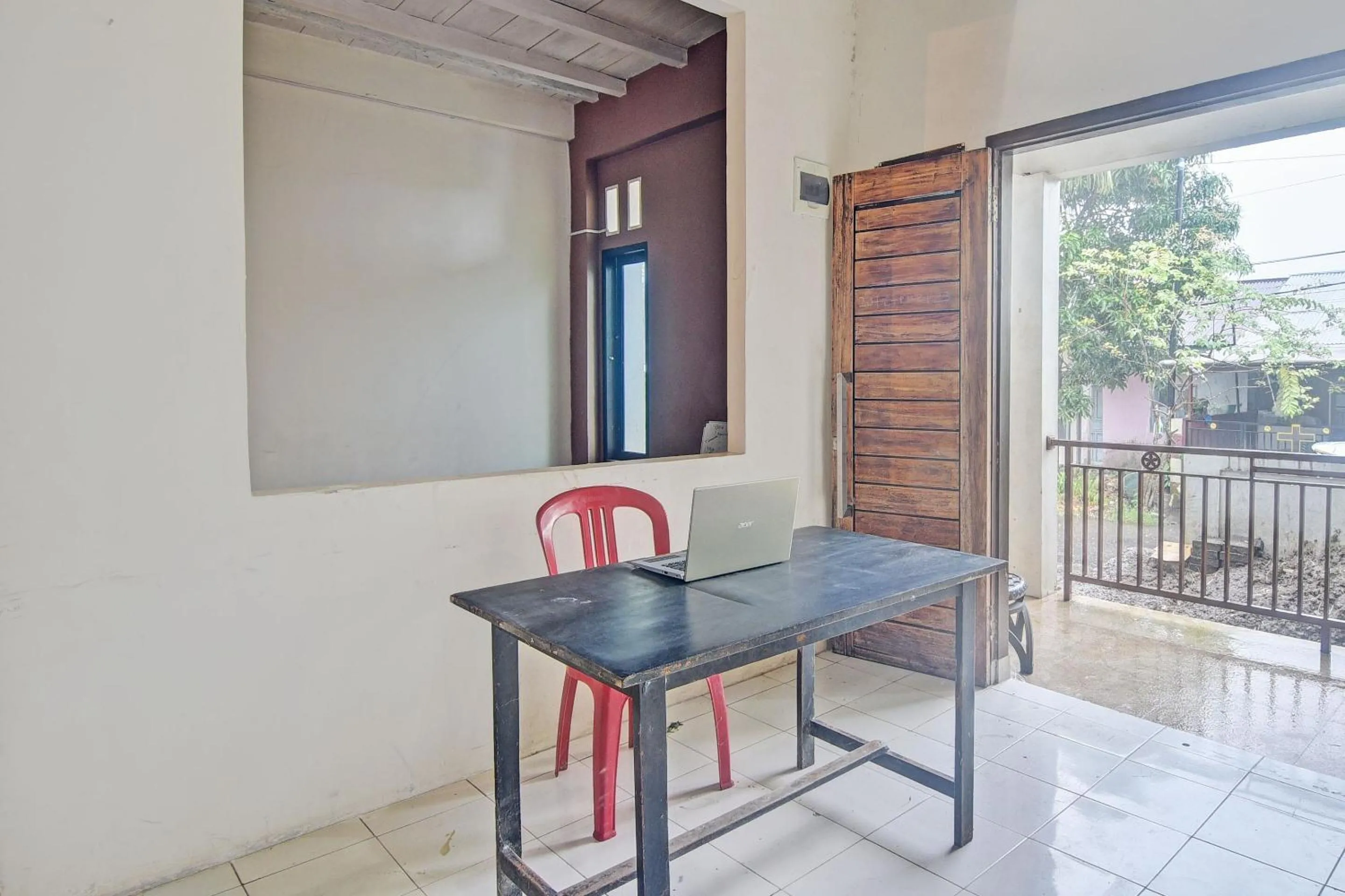 Lobby or reception in Hotel O Kost 99