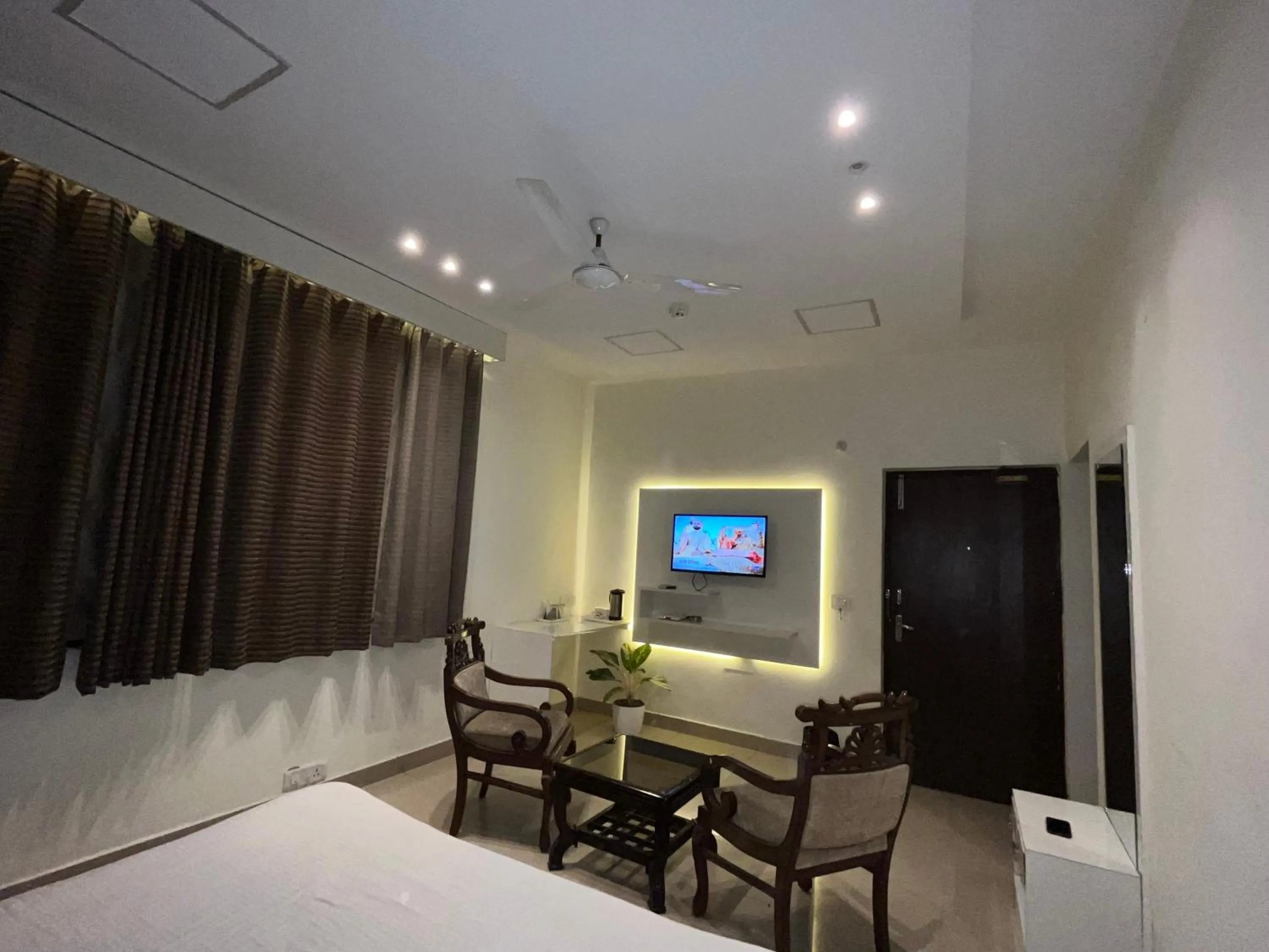 TV and multimedia, Bed in Hotel The Benz