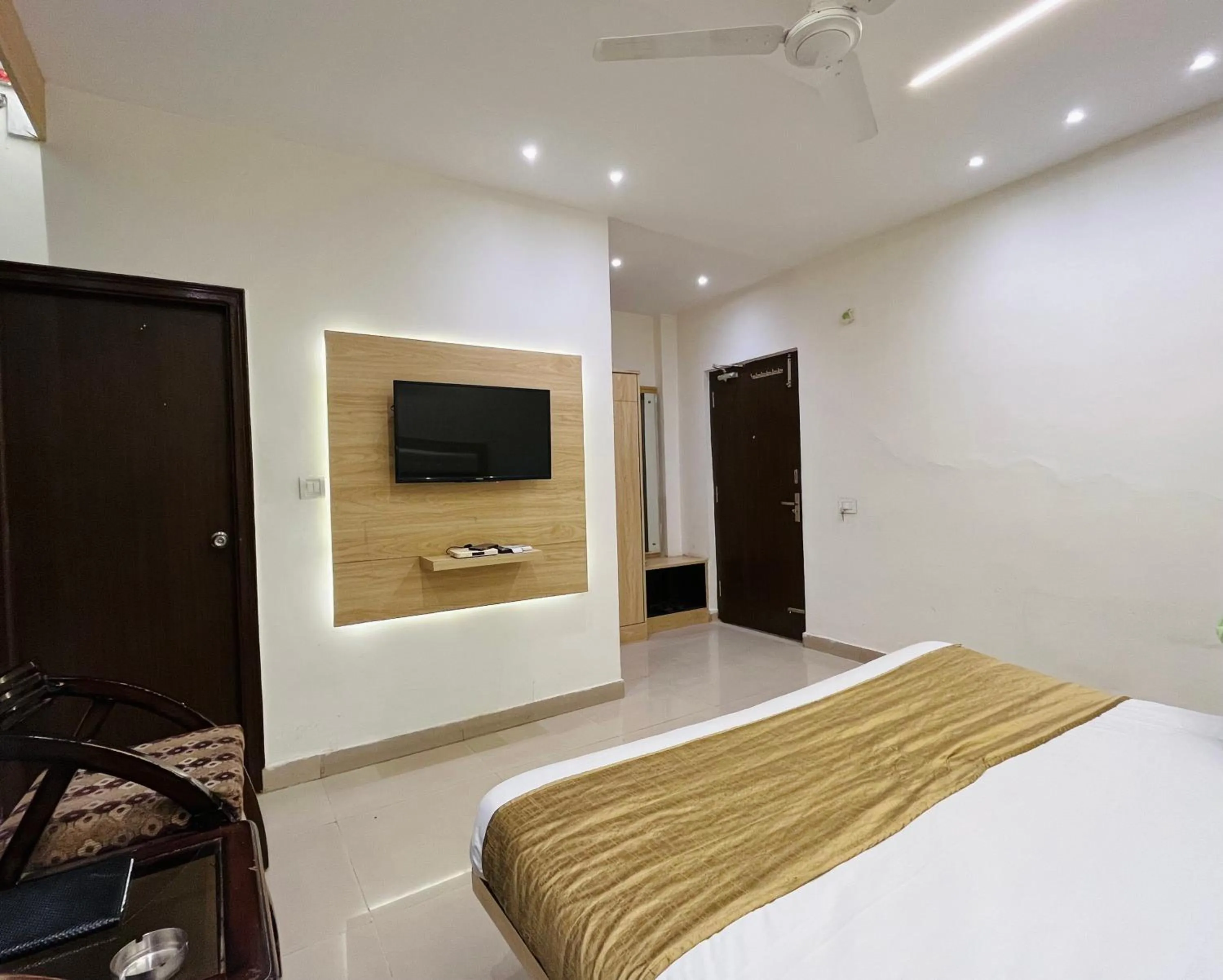 Bedroom, Bed in Hotel The Benz