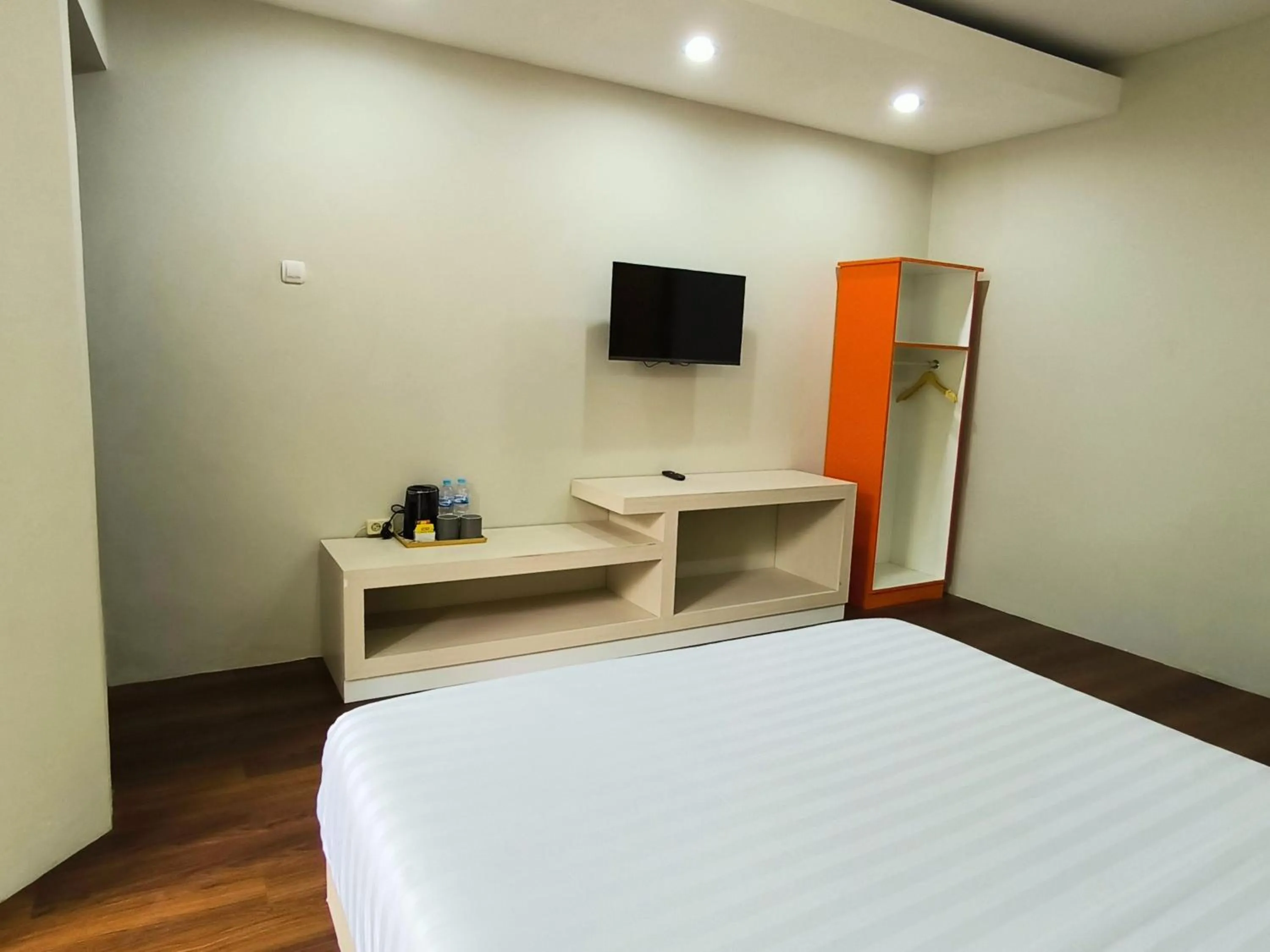 Bed in Royal Kencana Hotel powered by Cocotel