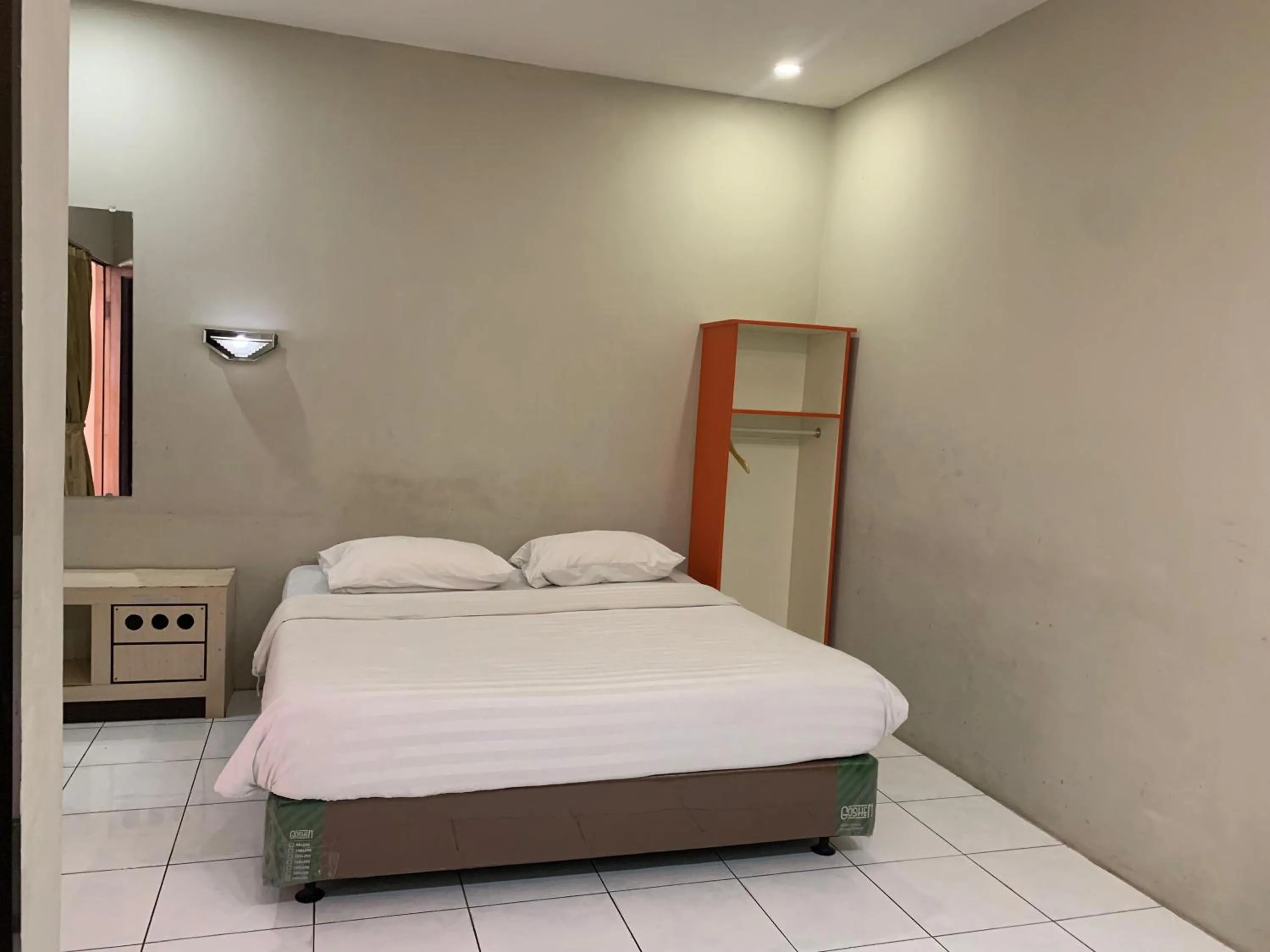 Bed in Royal Kencana Hotel powered by Cocotel