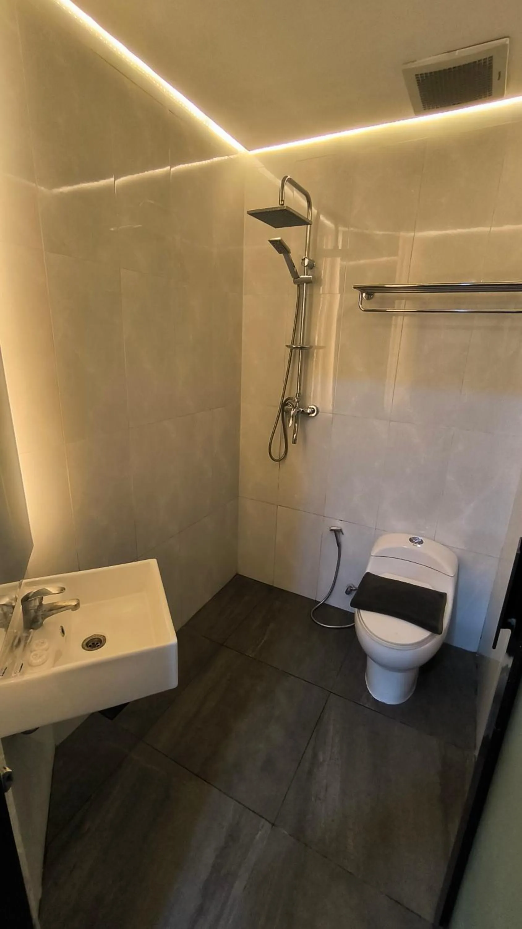 Royal Kencana Hotel powered by Cocotel