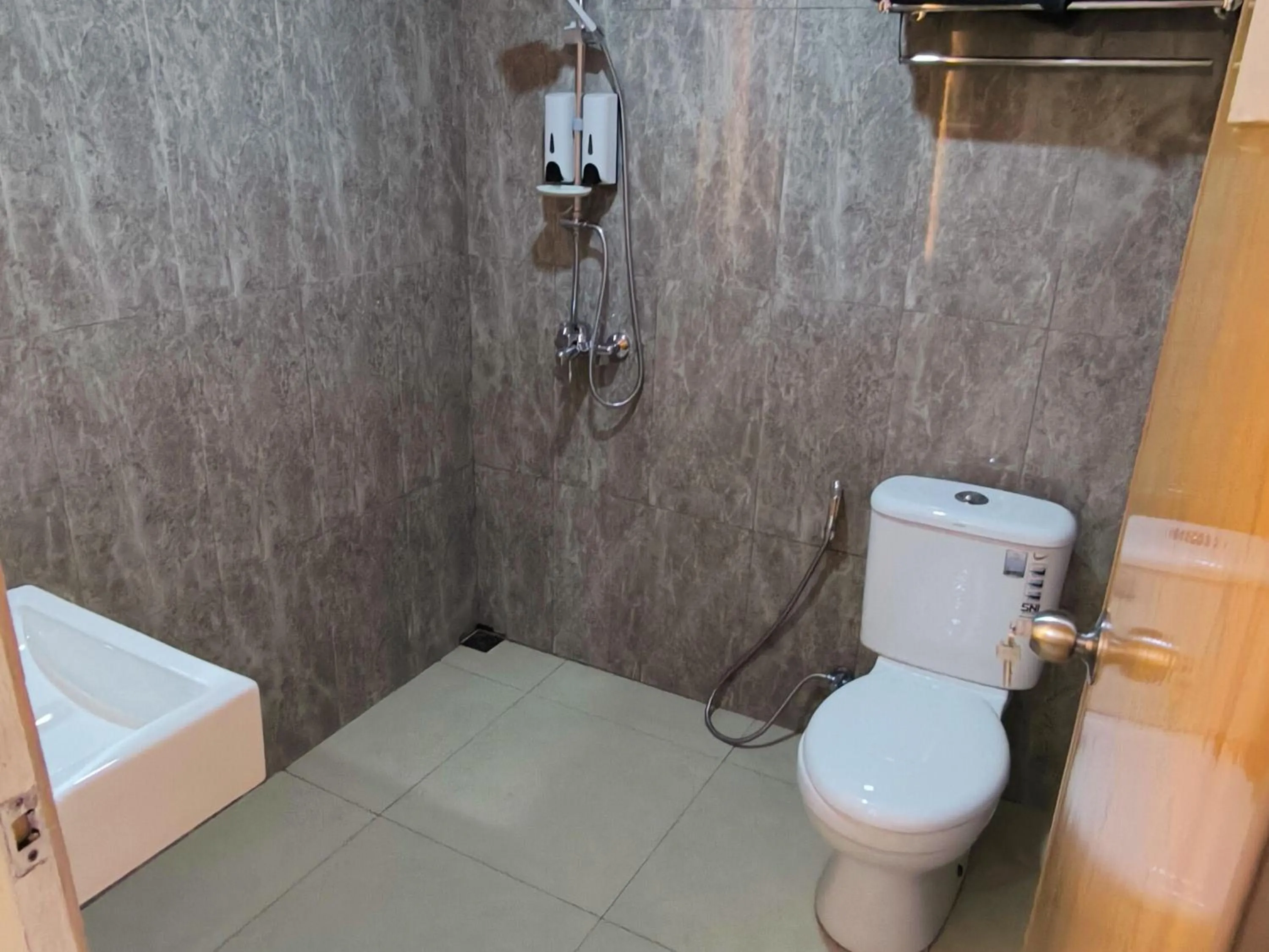 Royal Kencana Hotel powered by Cocotel