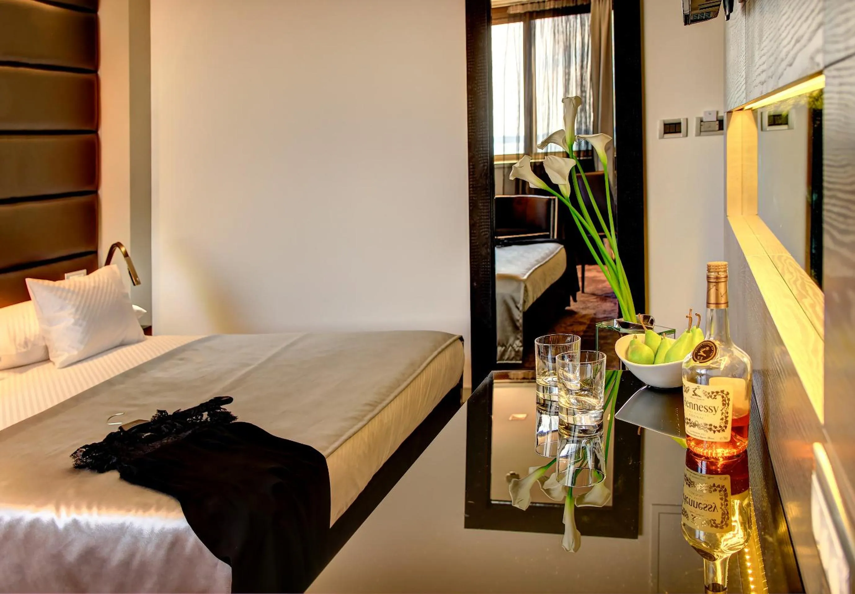 Decorative detail, Bed in The View Luxury Rooms