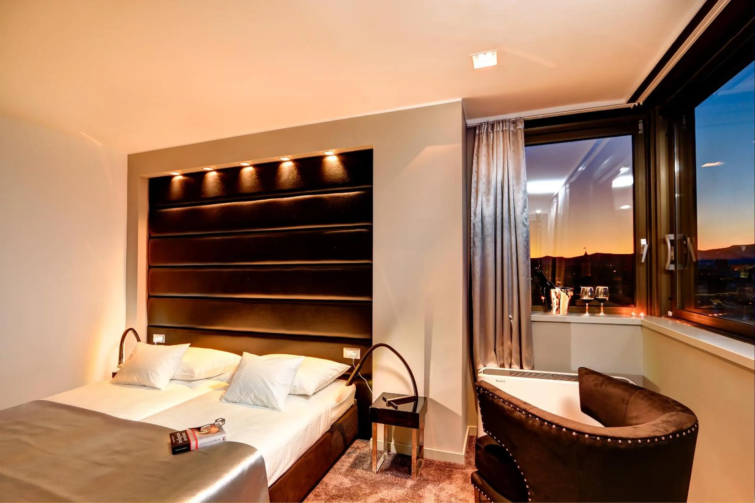 Bedroom, Bed in The View Luxury Rooms