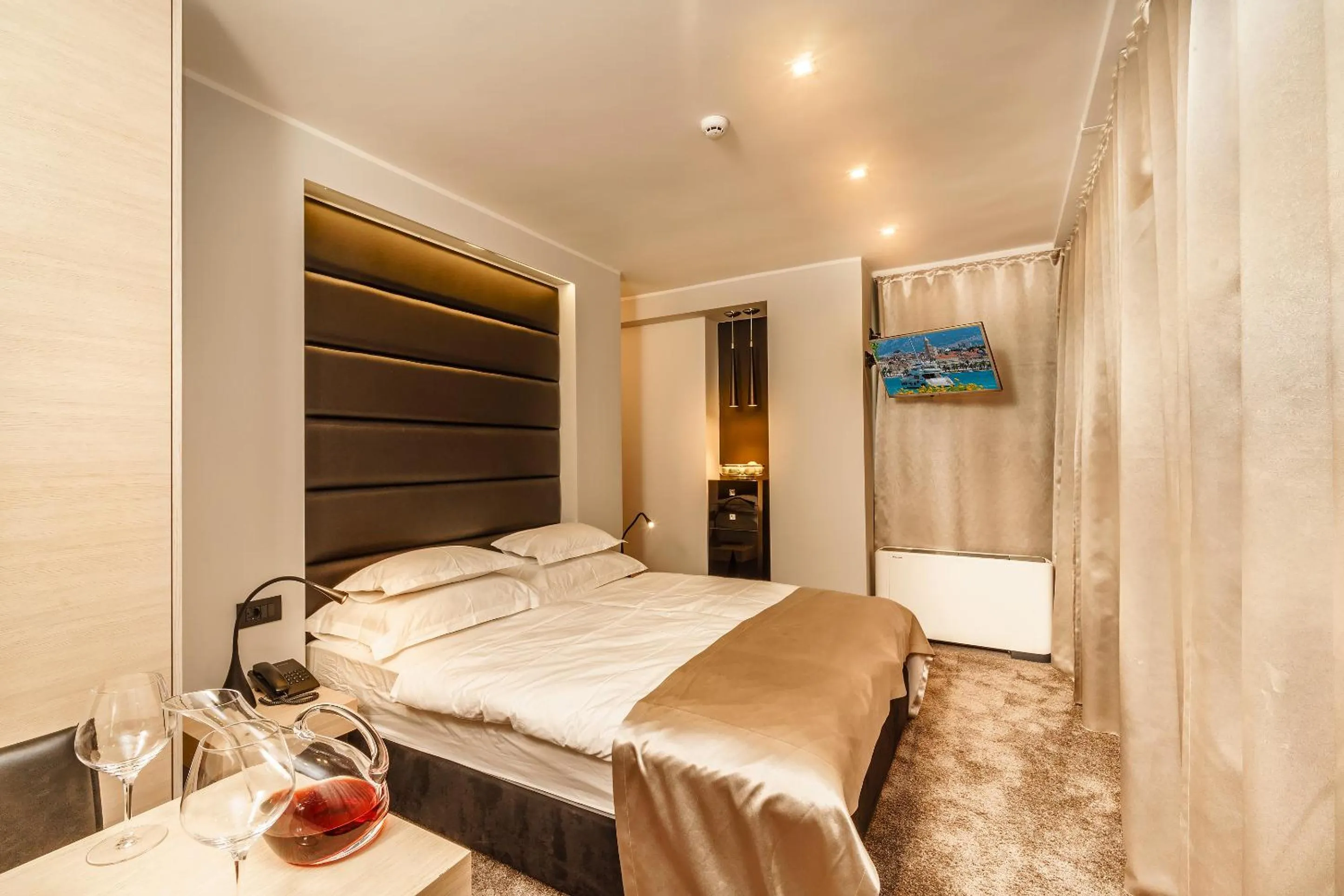 Bed in The View Luxury Rooms