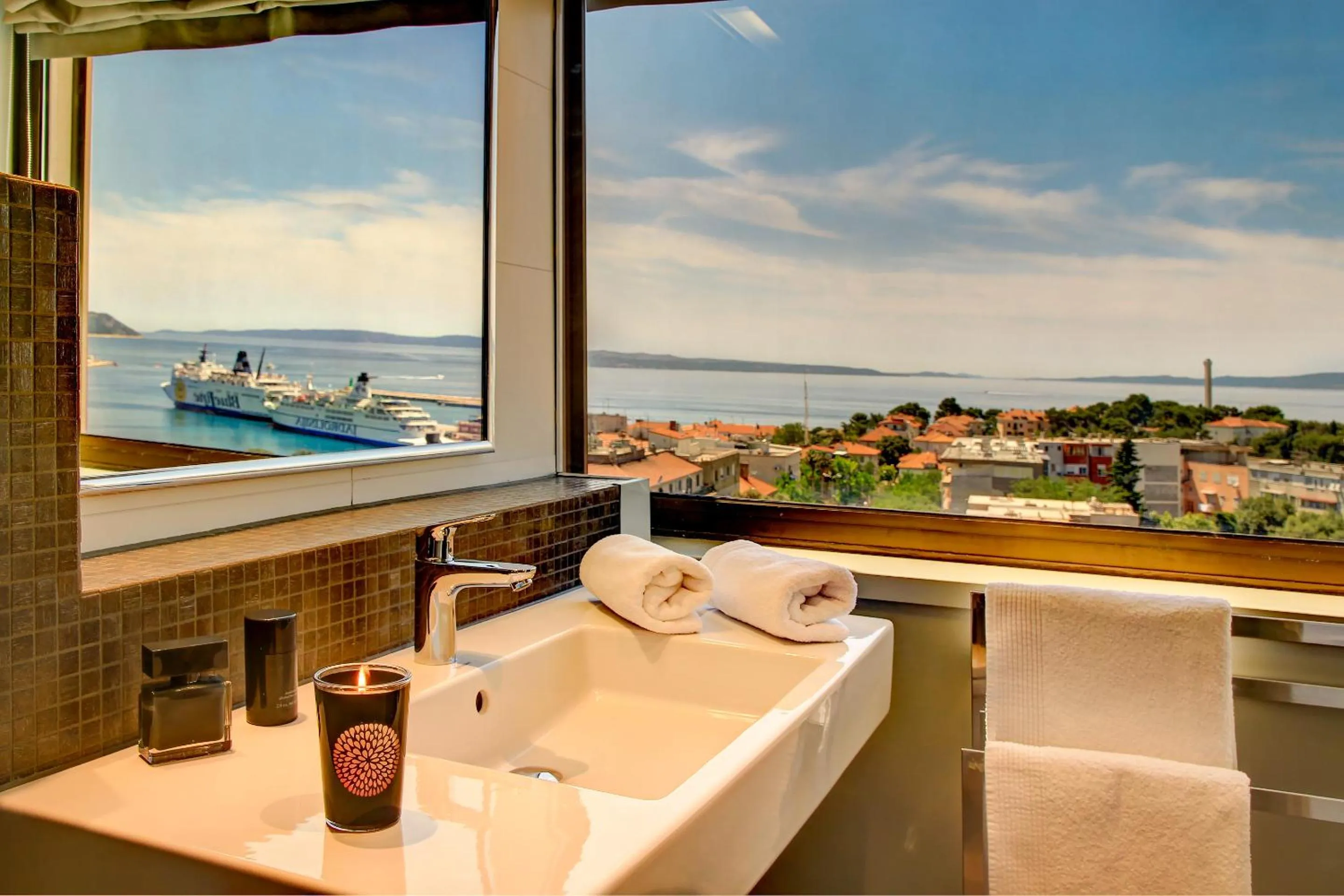 Bathroom in The View Luxury Rooms