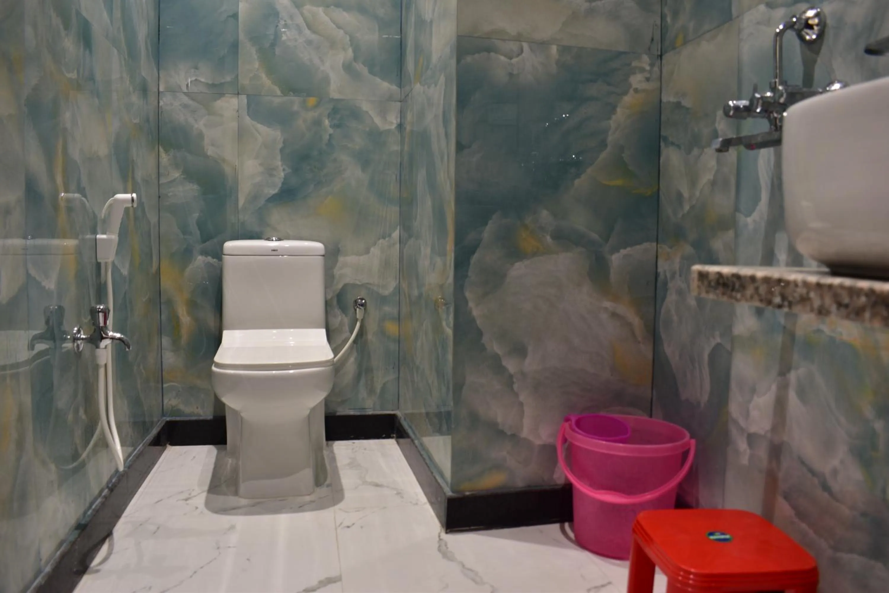 Toilet in Hotel Kusum Palace