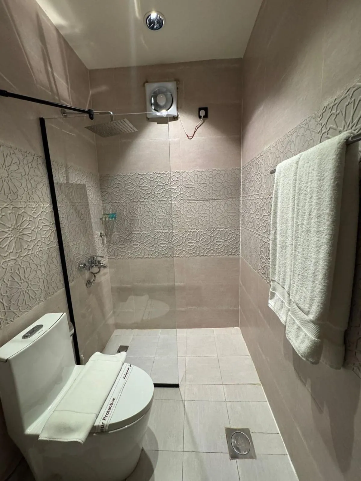 Shower in Niyama Hotel