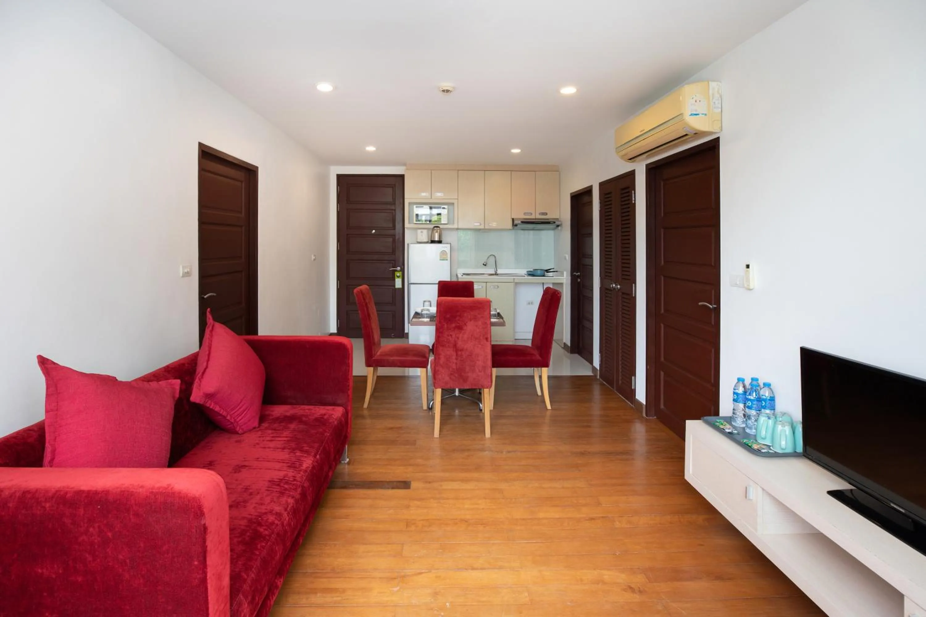 TV and multimedia in iCheck inn Residences Patong