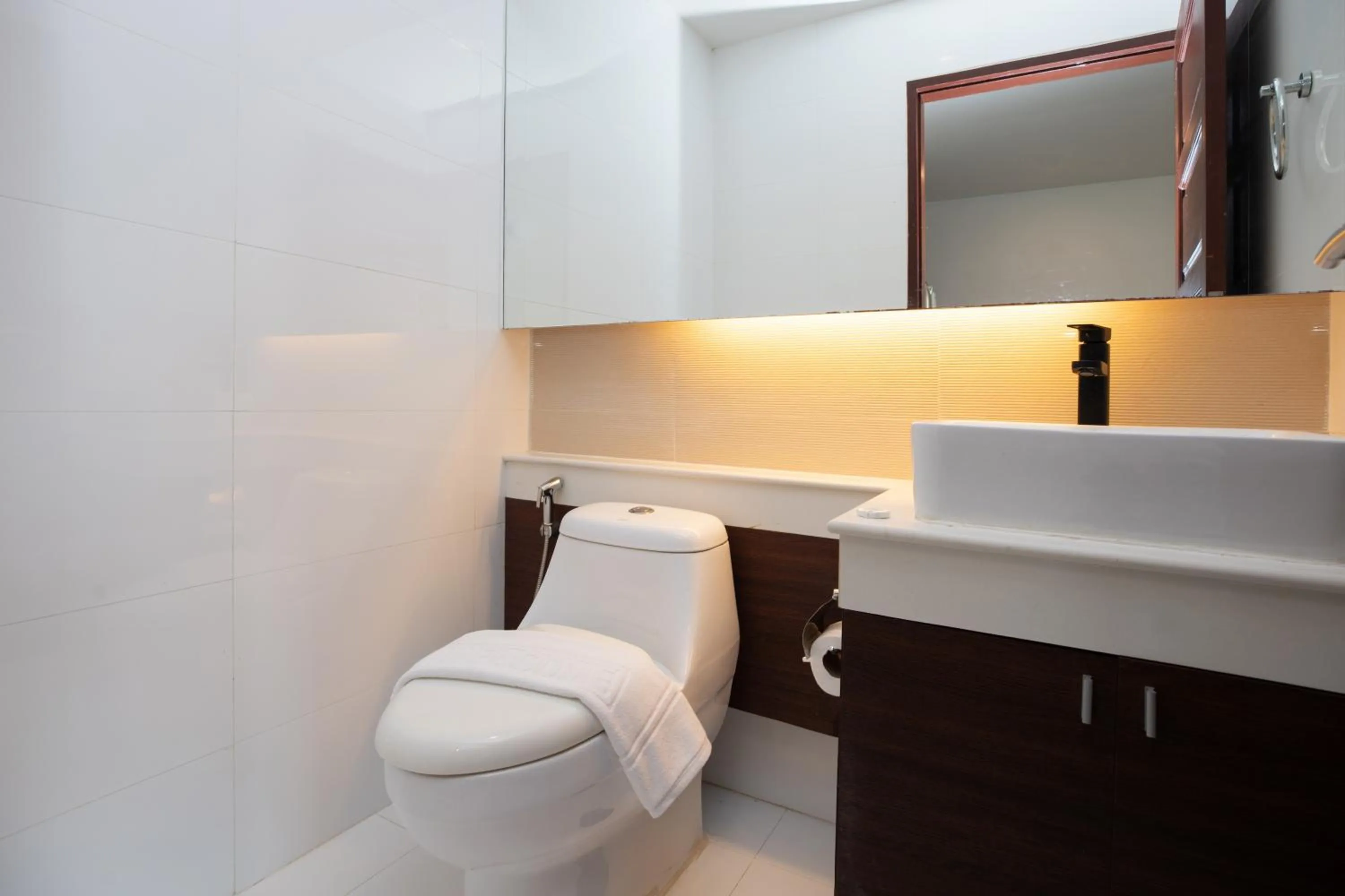 Toilet in iCheck inn Residences Patong