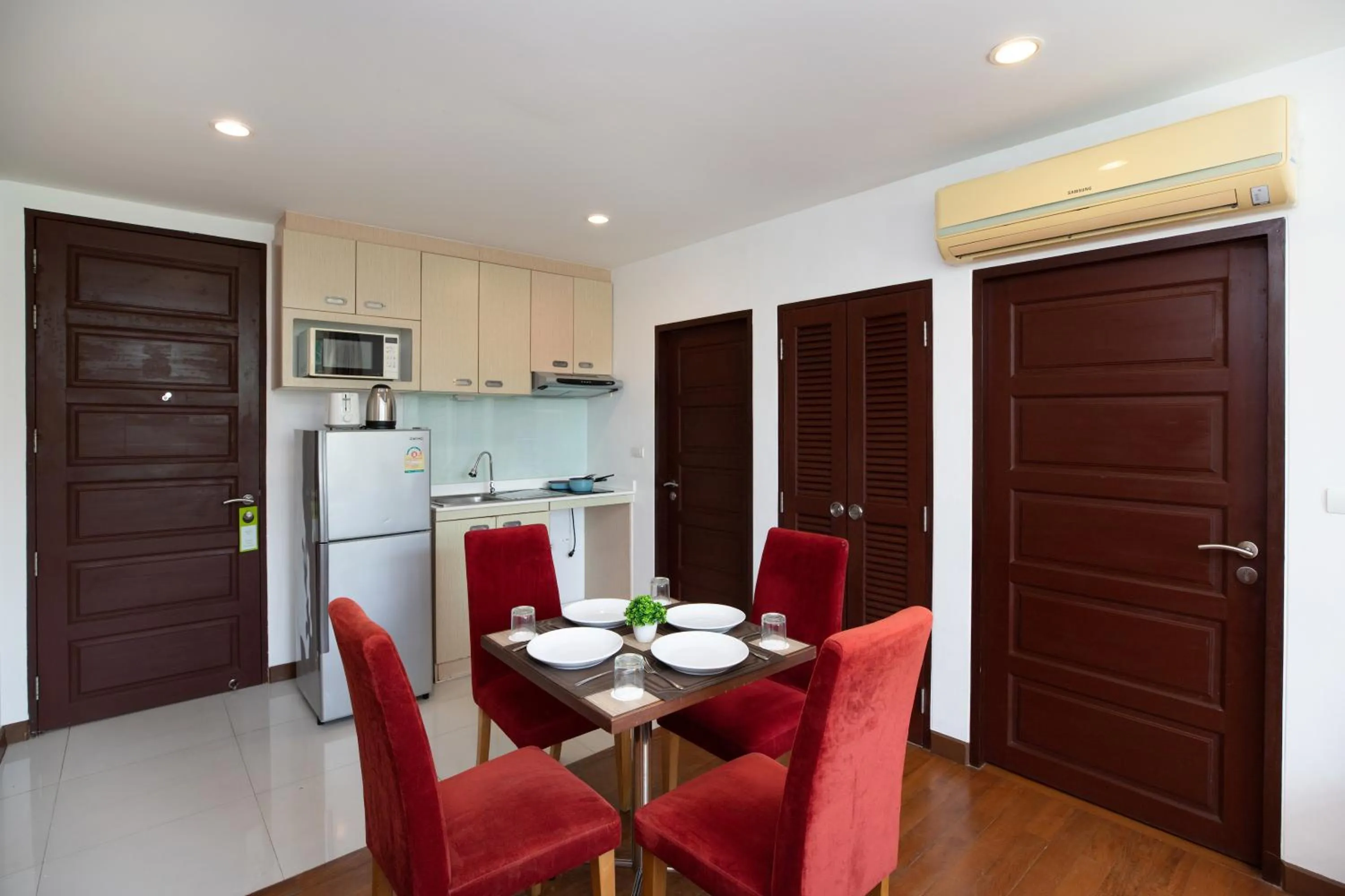 Kitchen or kitchenette in iCheck inn Residences Patong