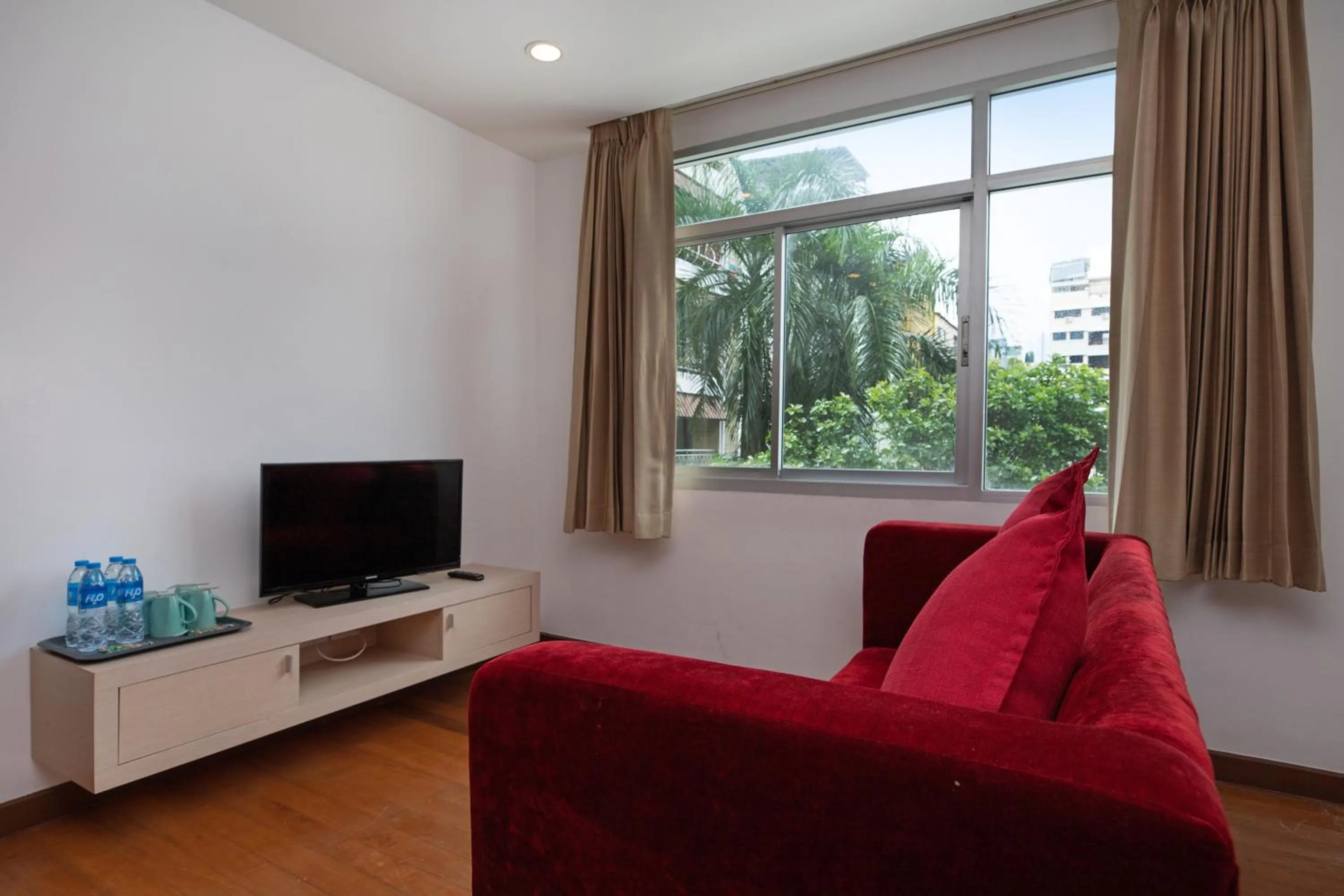 TV and multimedia in iCheck inn Residences Patong
