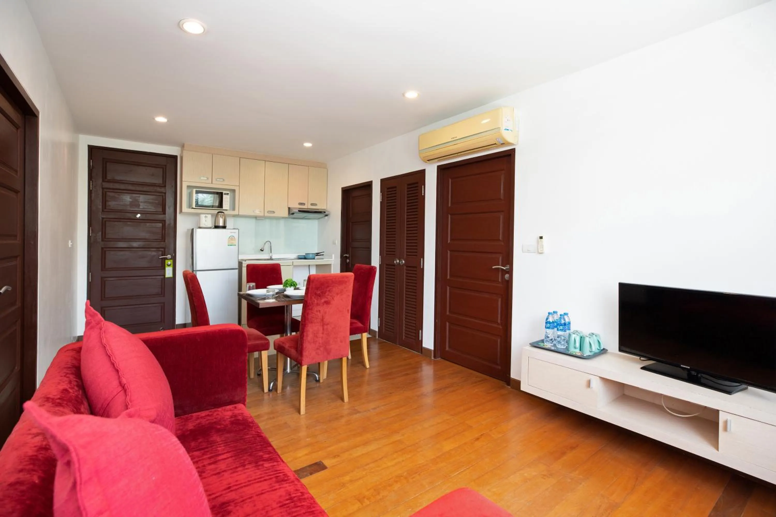 TV and multimedia in iCheck inn Residences Patong