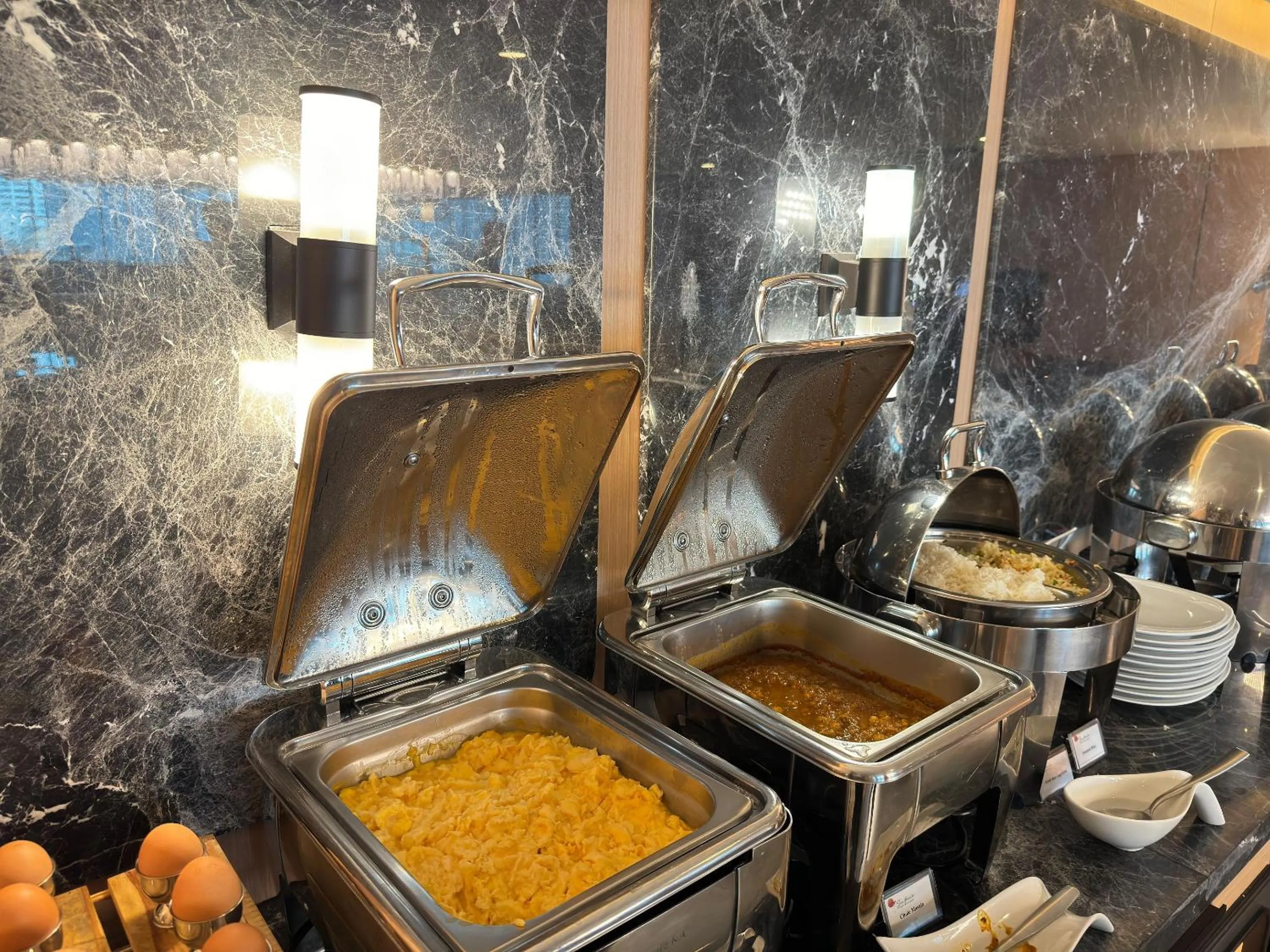 Food and drinks in iCheck inn Residences Patong