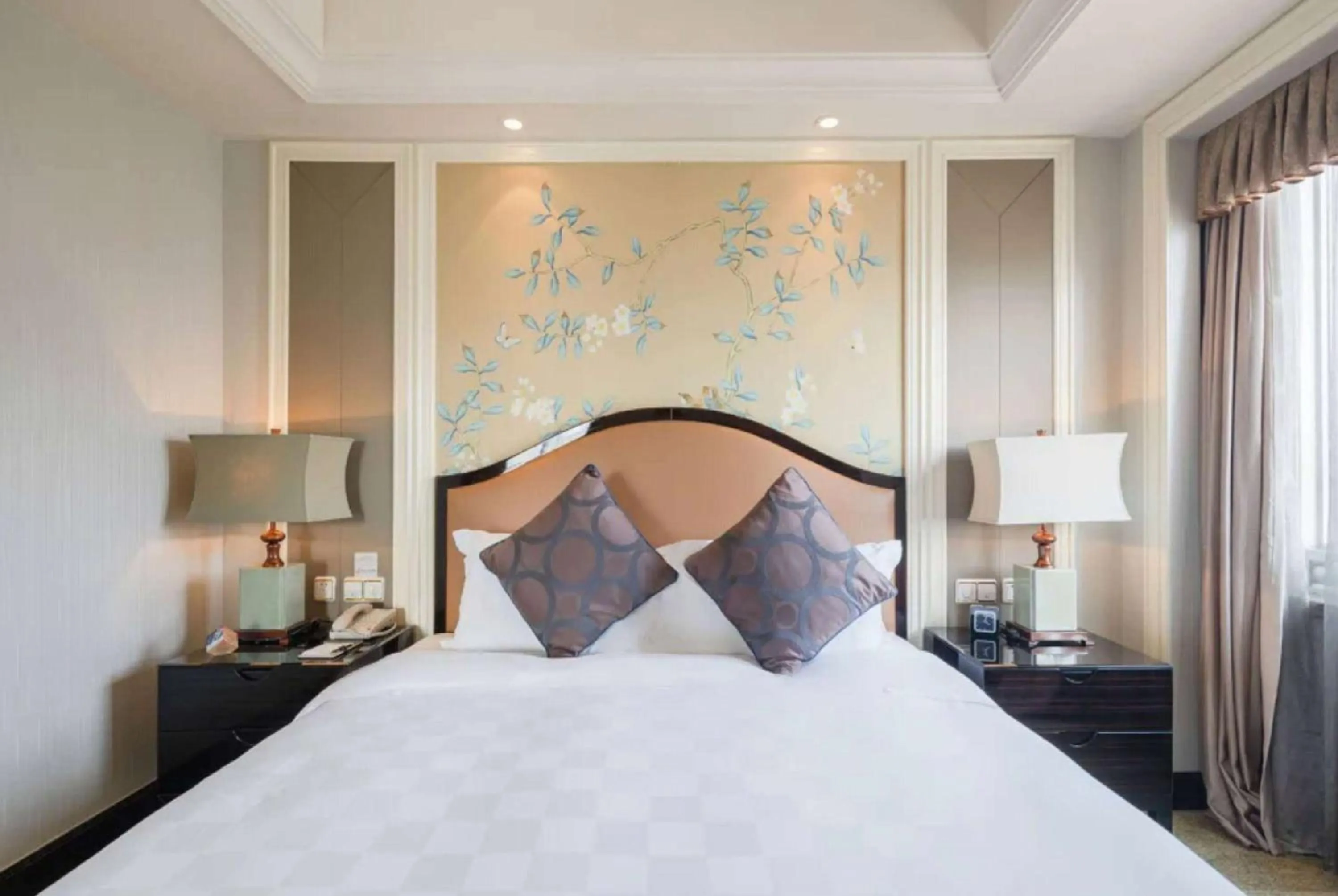 Ramada Plaza Tianlu Hotel