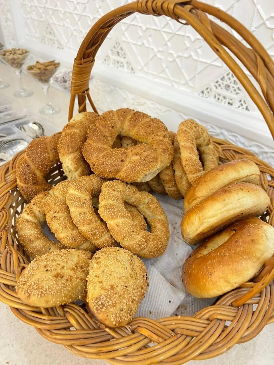 Food and drinks in AMIRAN Boutique