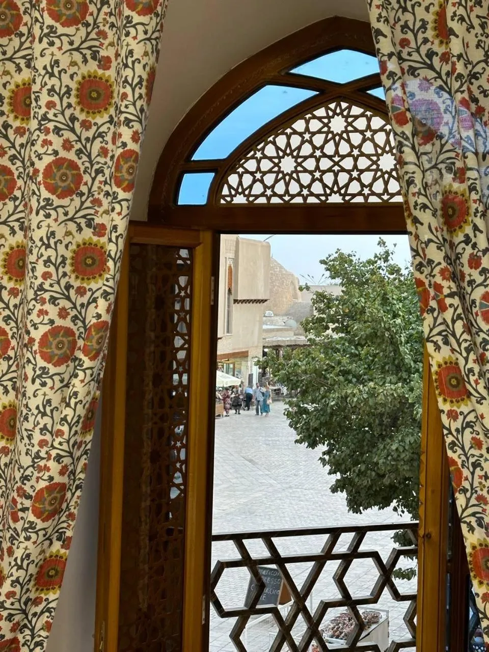 Day in AMIRAN Boutique