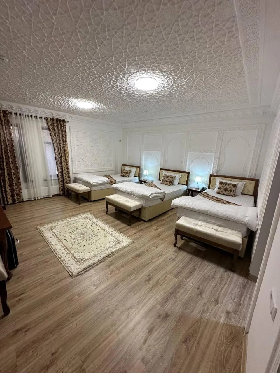 Photo of the whole room, Bed in AMIRAN Boutique