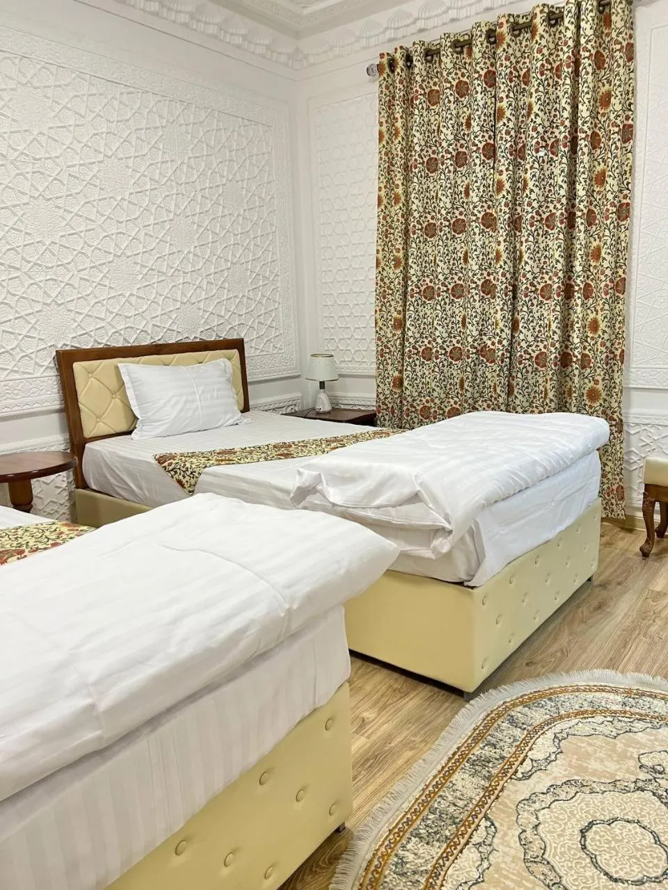 Photo of the whole room, Bed in AMIRAN Boutique