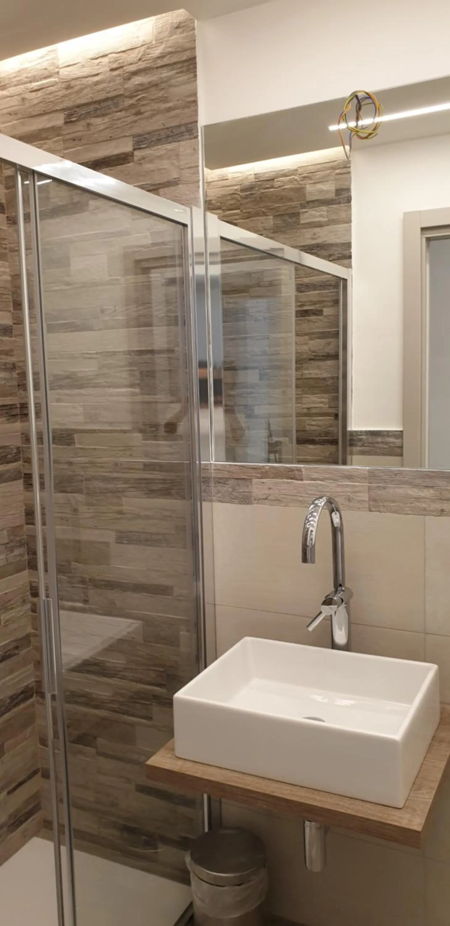 Shower in Maison D'Art