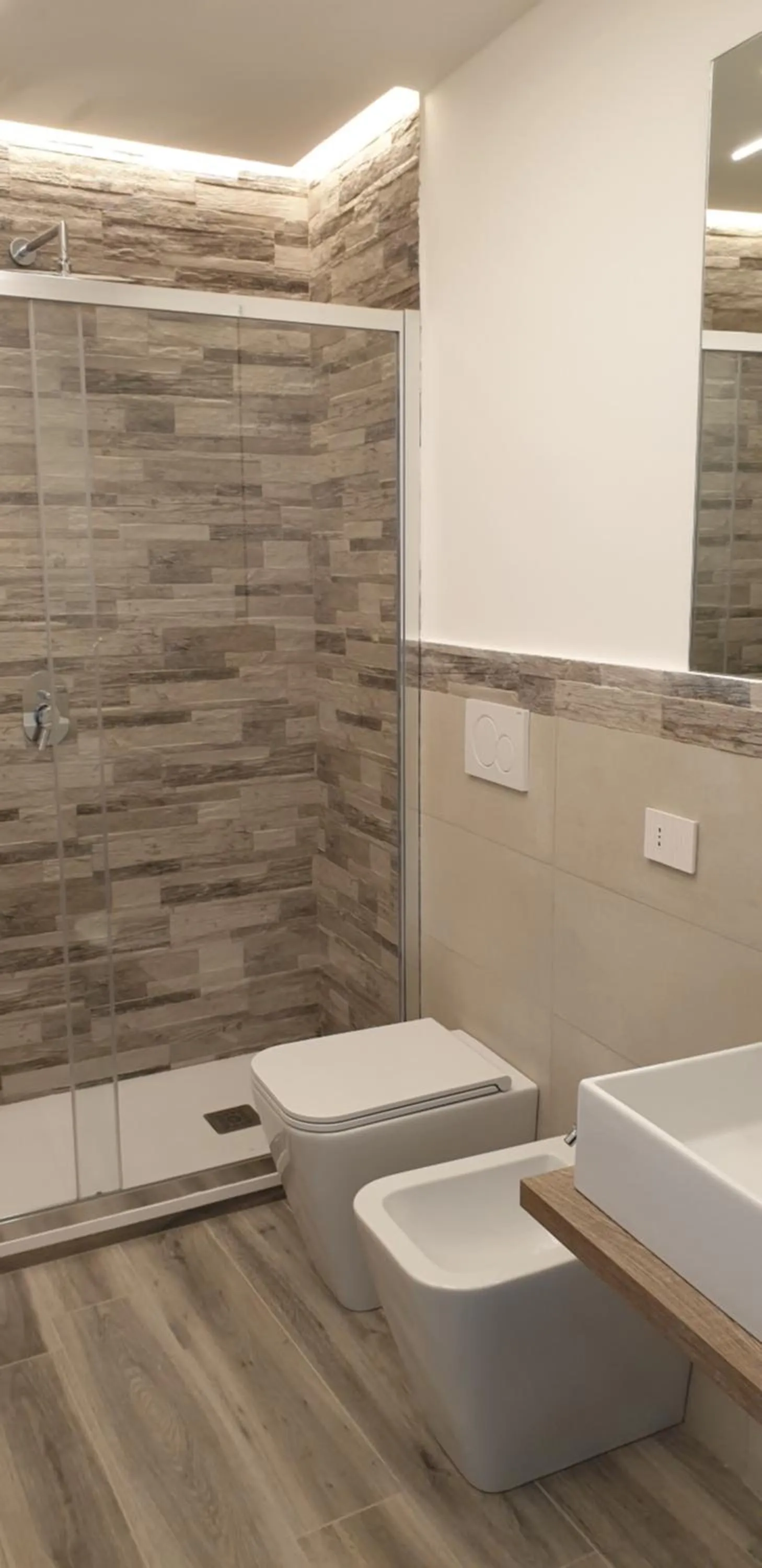 Shower in Maison D'Art