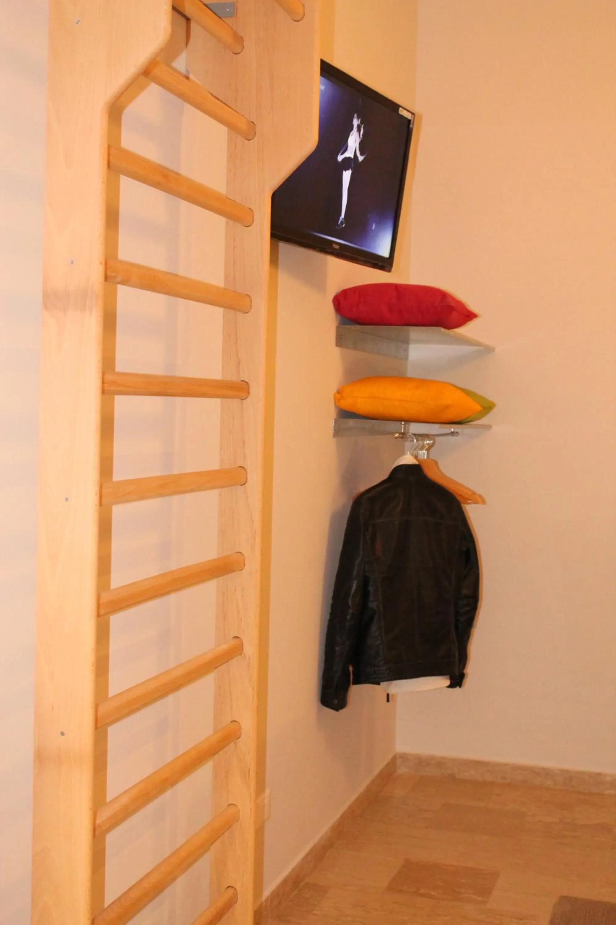 Decorative detail in Roma Art Rooms