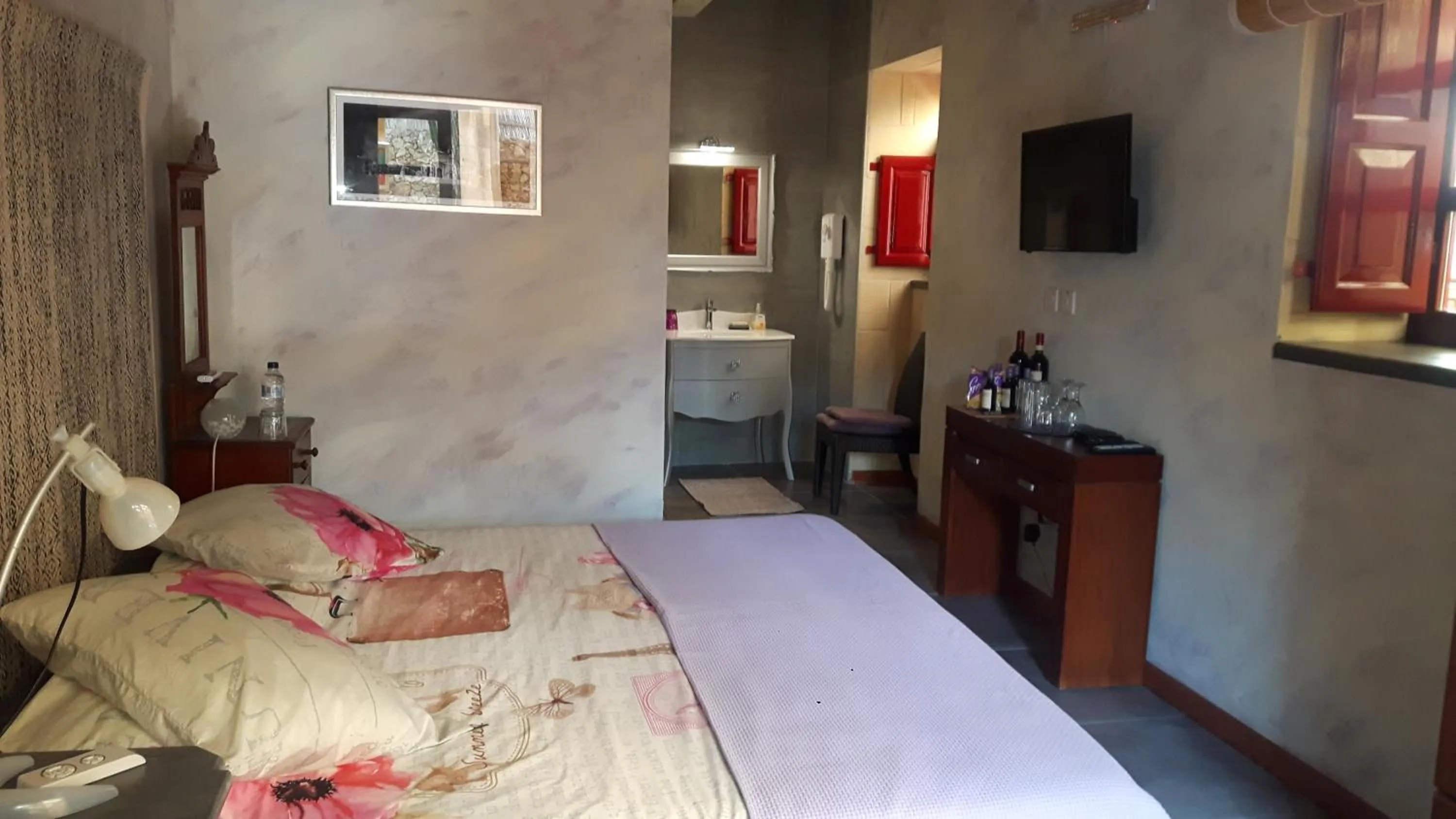 Photo of the whole room, Bed in Charming B&B Dar Ta Zeppi