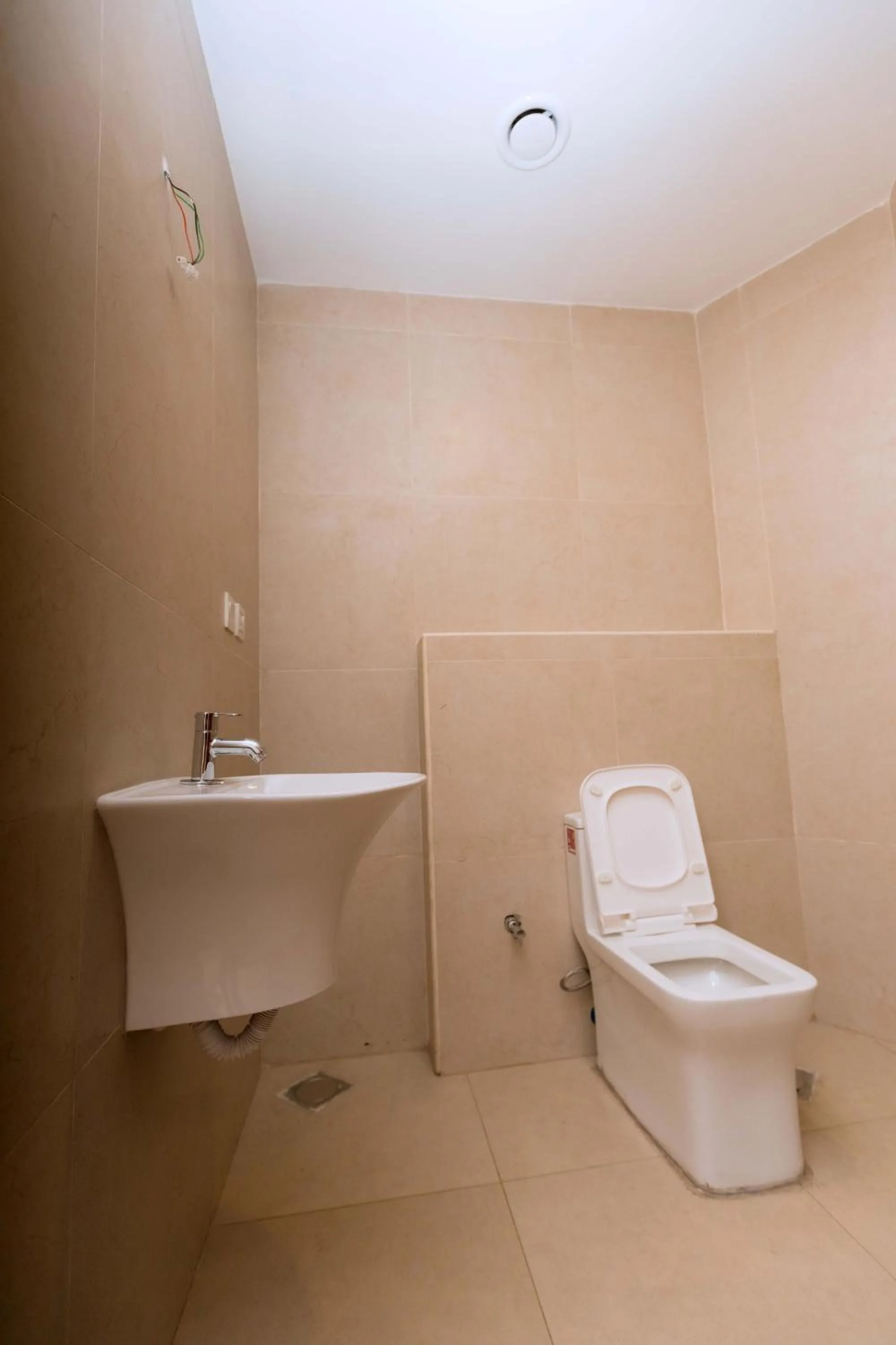 Bathroom in The Hut Restaurant & Boutique Hotel