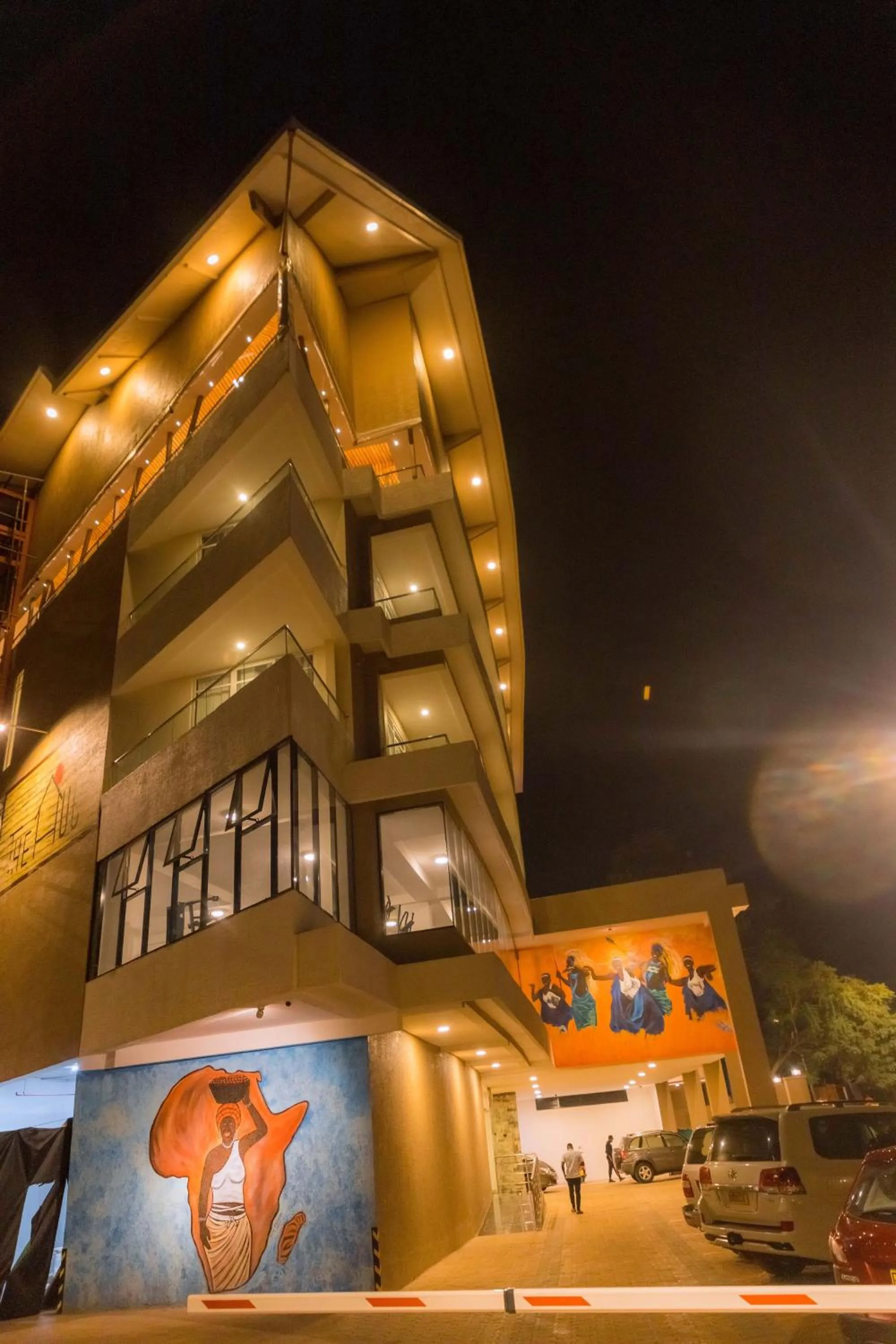 The Hut Restaurant & Boutique Hotel