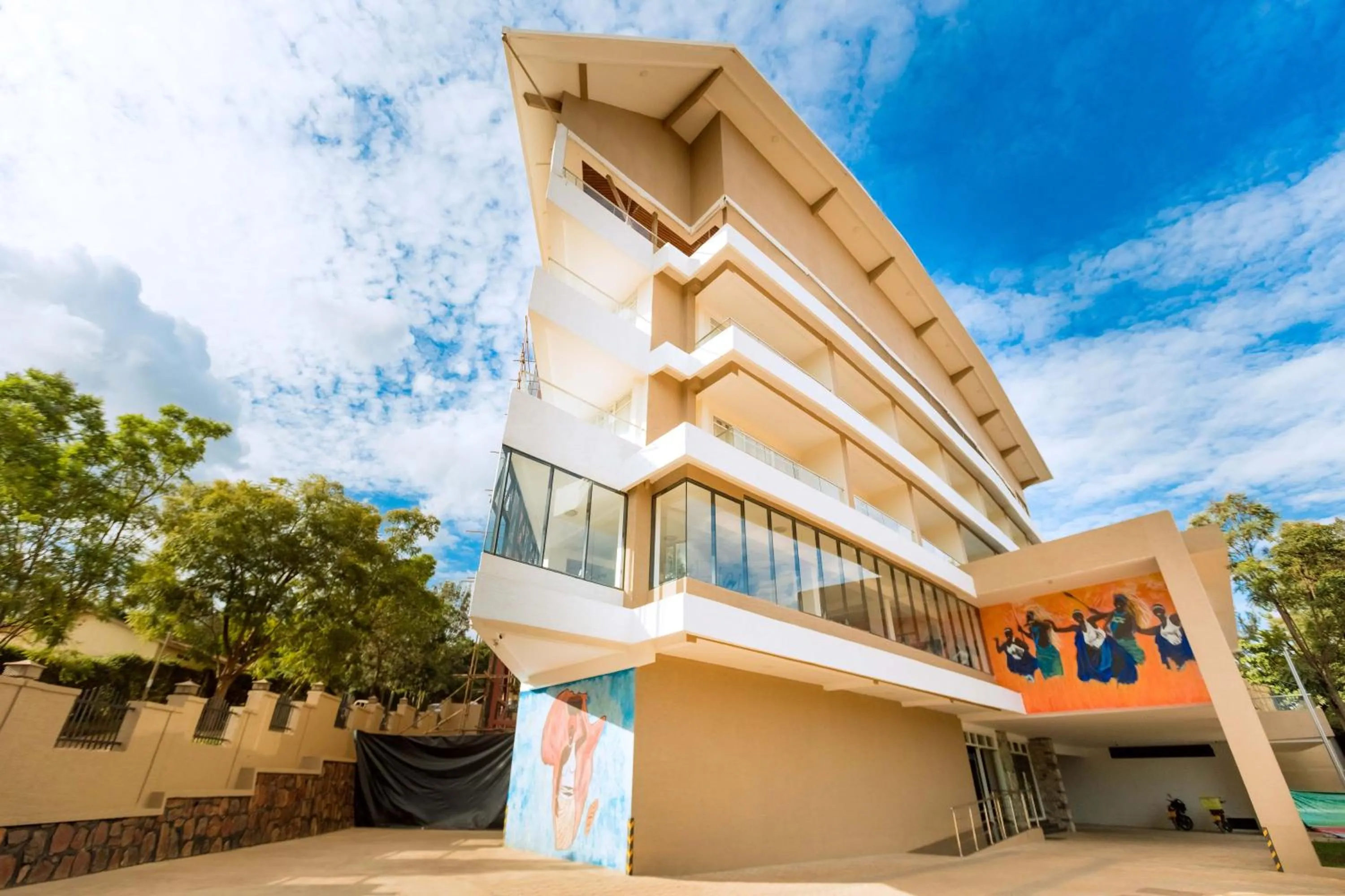 The Hut Restaurant & Boutique Hotel