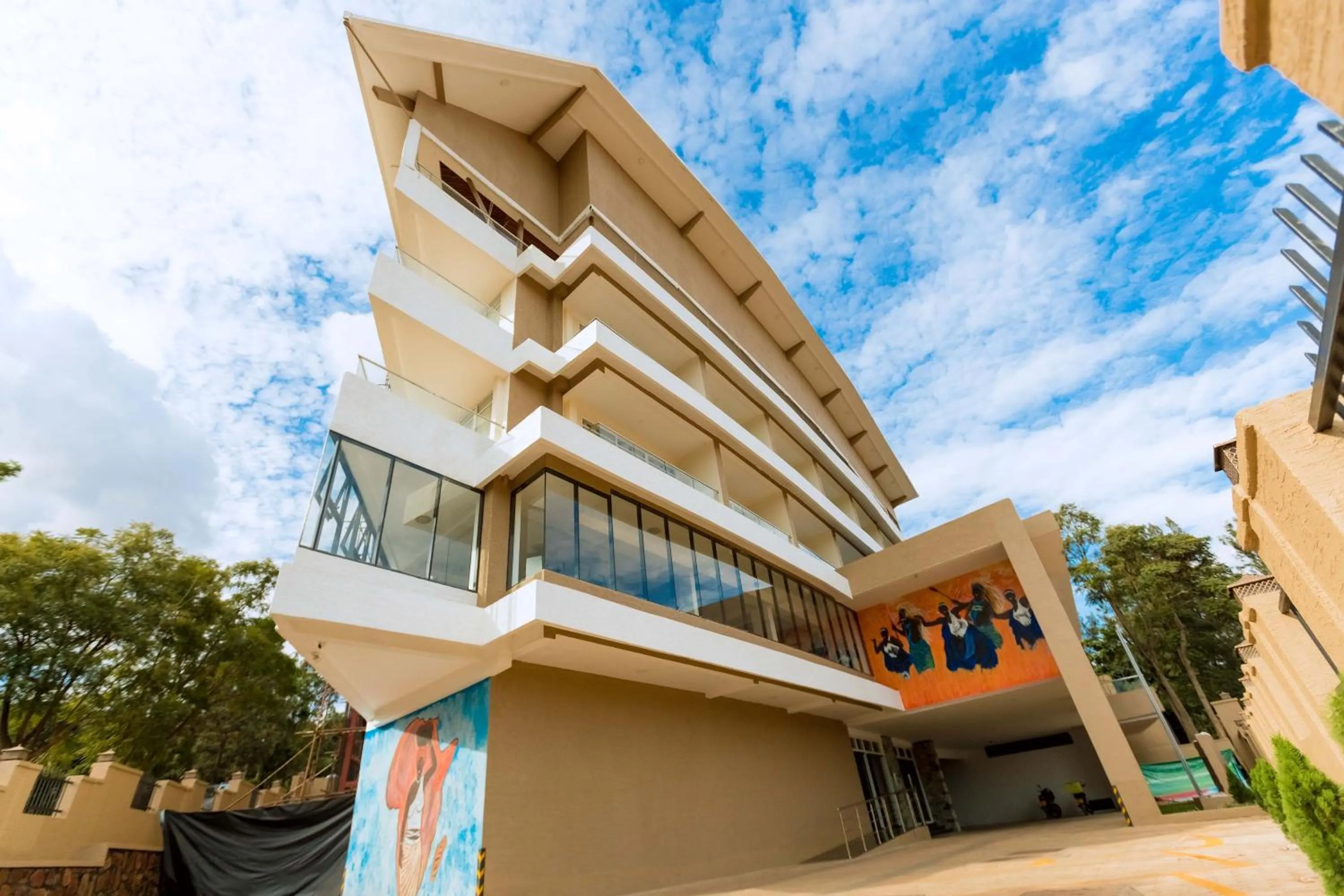 The Hut Restaurant & Boutique Hotel