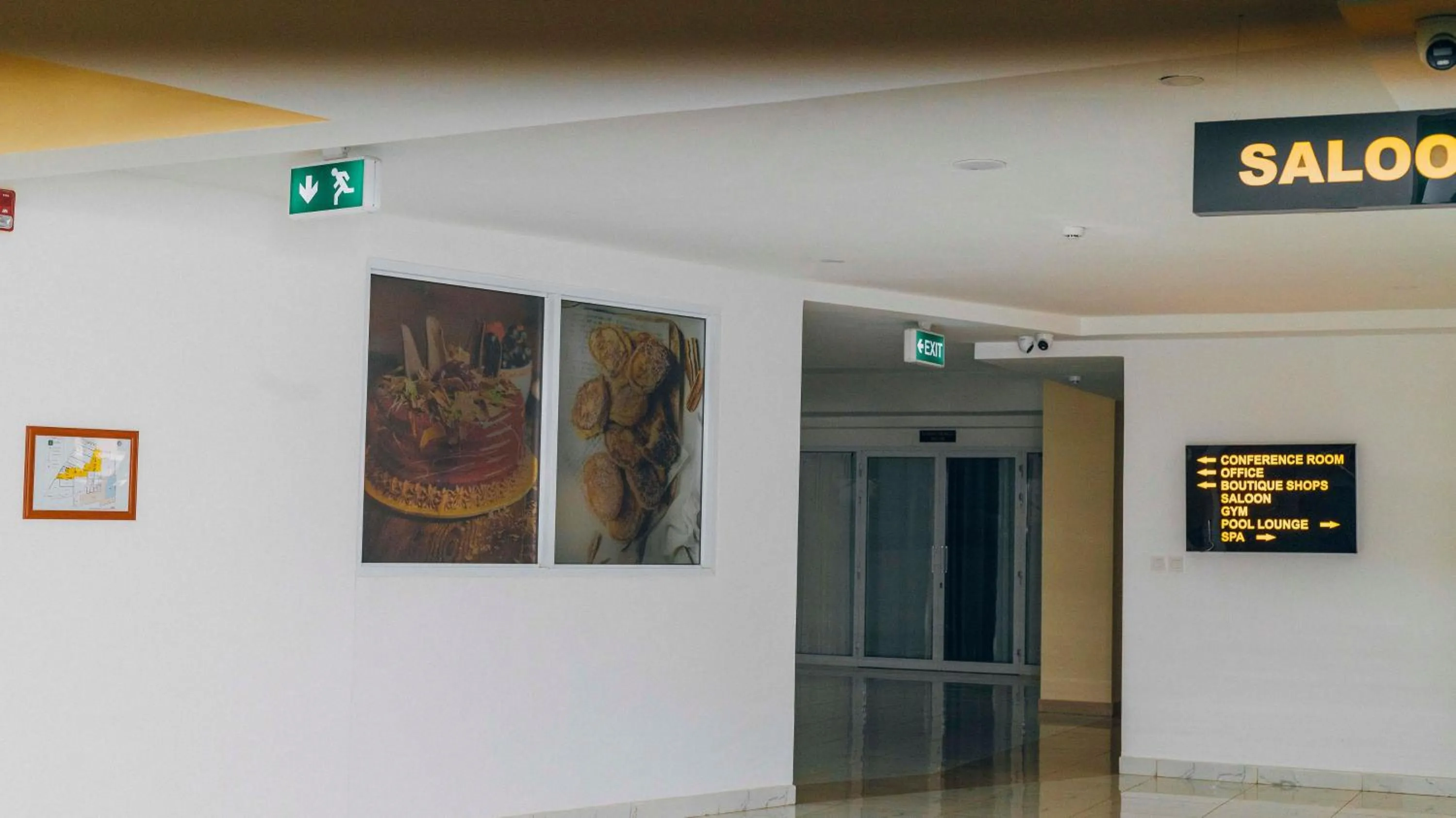 The Hut Restaurant & Boutique Hotel