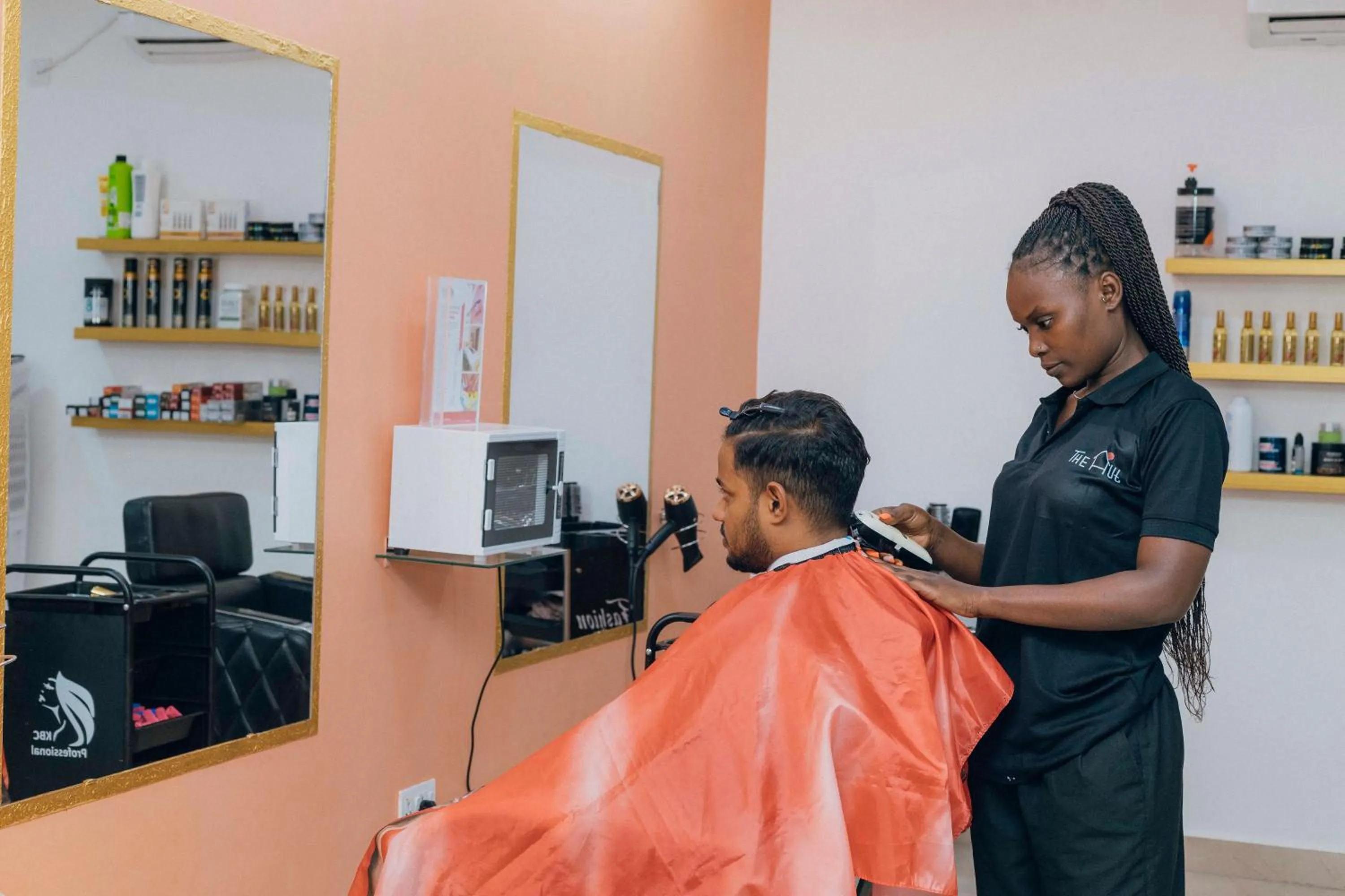 The Hut Restaurant & Boutique Hotel