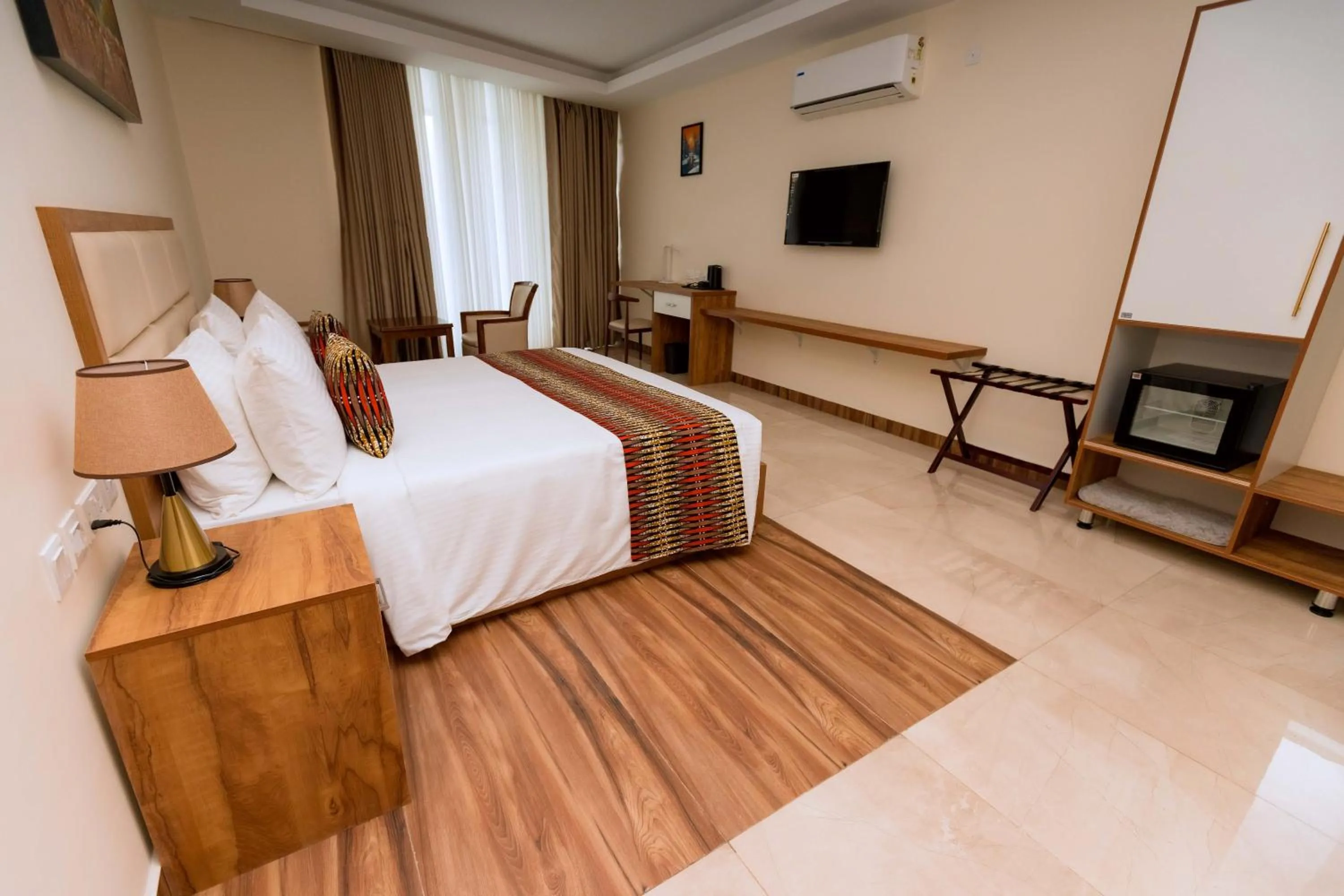 Bed in The Hut Restaurant & Boutique Hotel