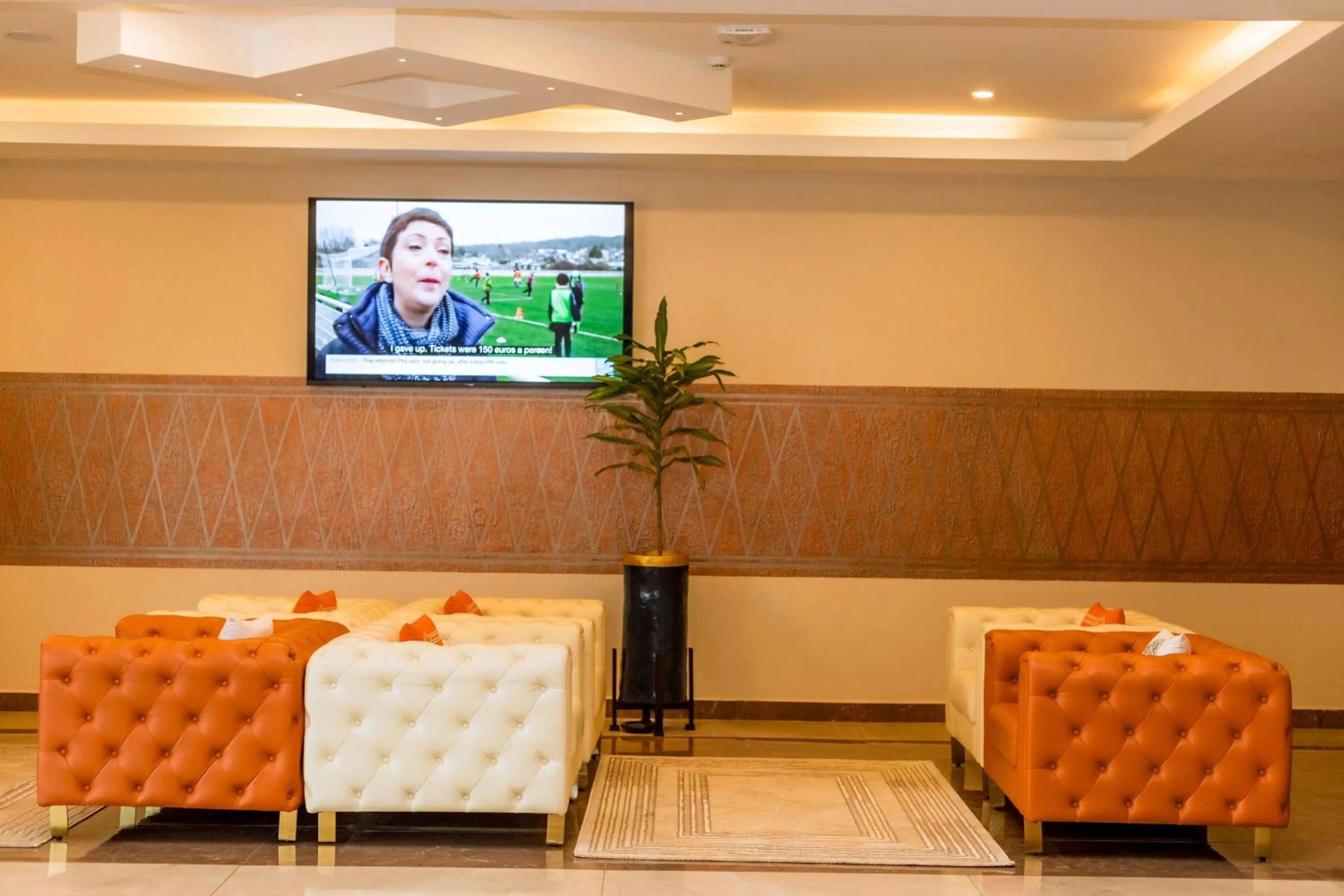 The Hut Restaurant & Boutique Hotel