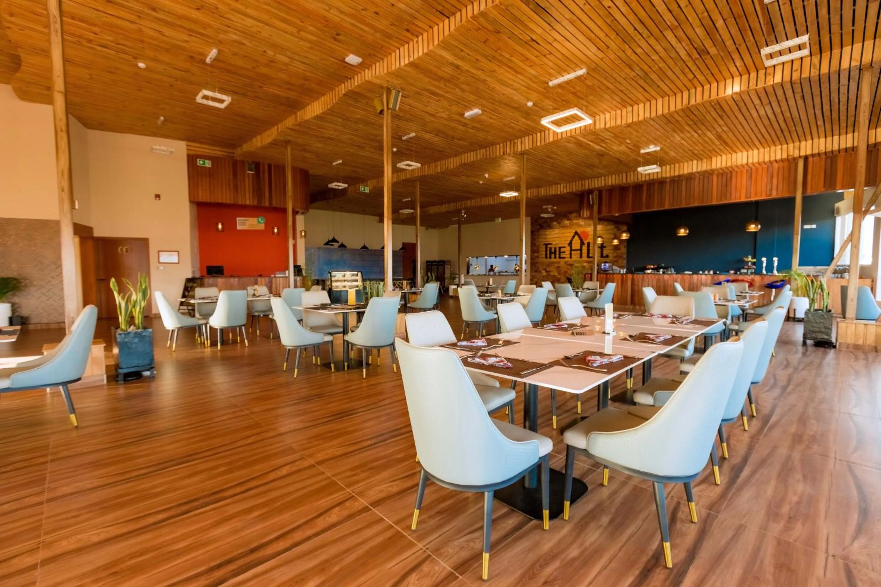 Restaurant/places to eat in The Hut Restaurant & Boutique Hotel